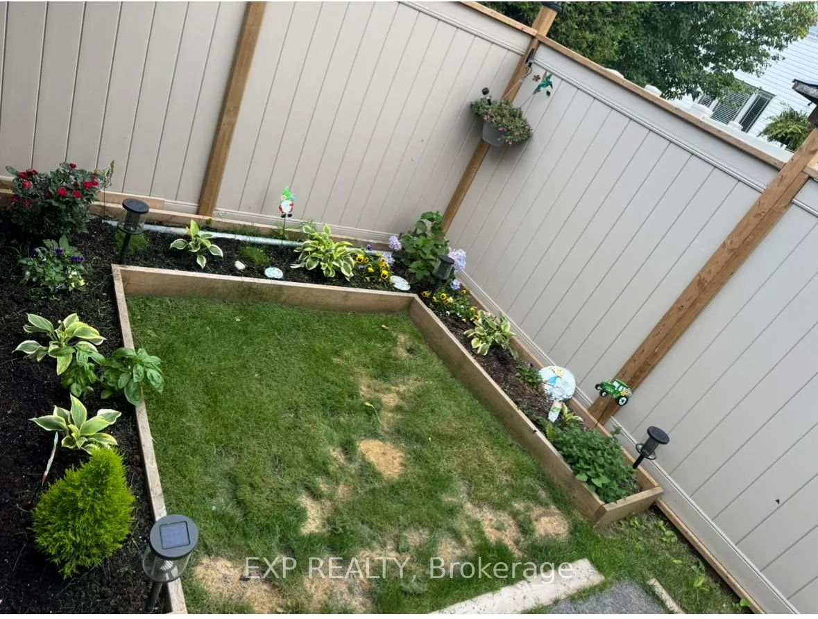 Photo 43 of 589 Pepperville Crescent, Ottawa, Kanata - Emerald Meadows/Trailwest — HOMEH
