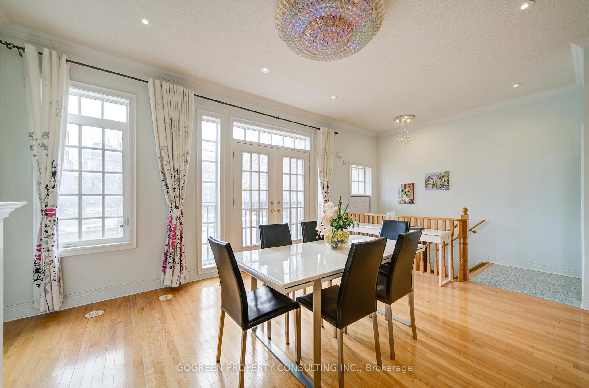 Photo 6 of 20 Bonnycastle Road, Markham, Unionville — HOMEH
