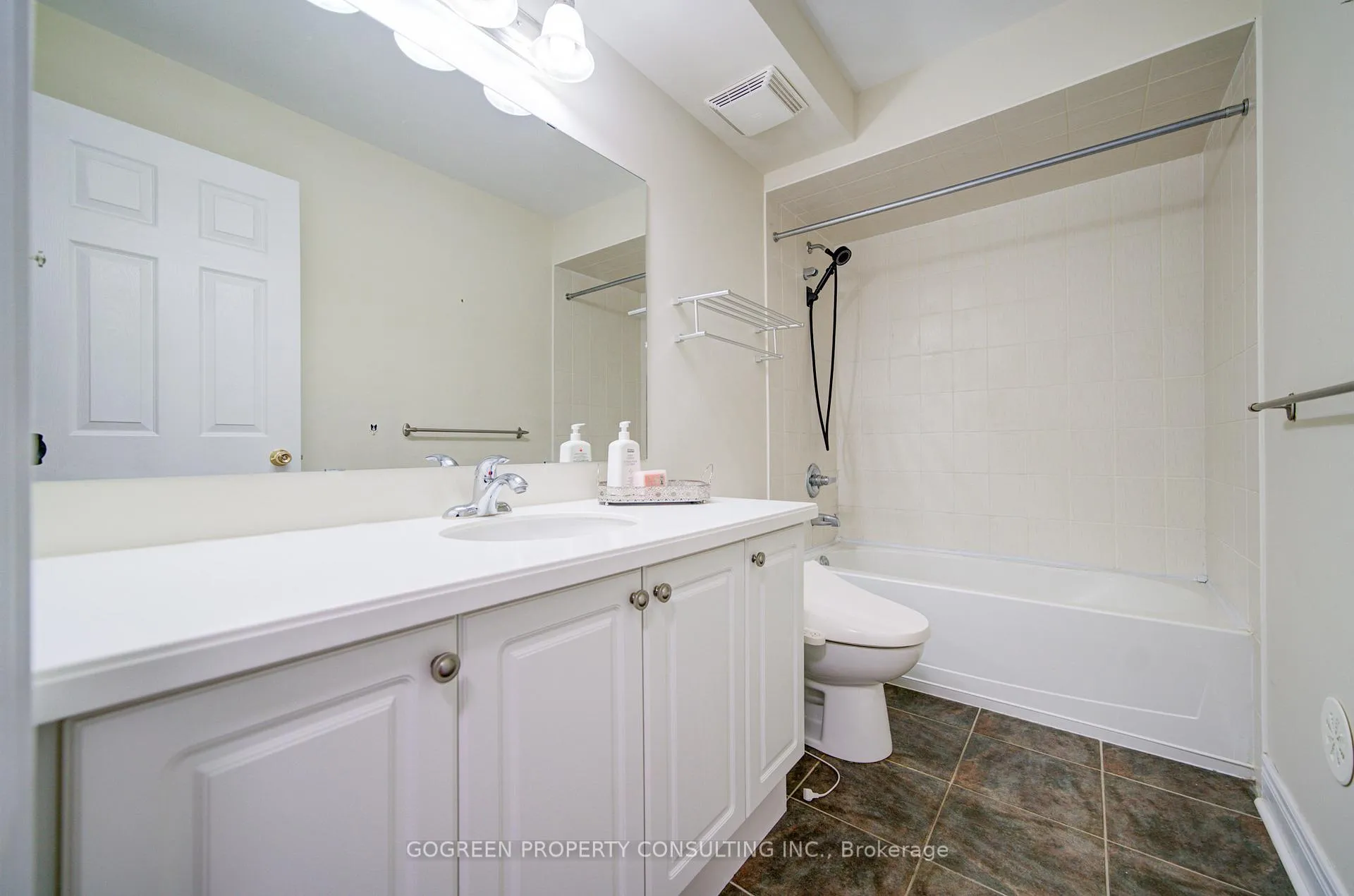 Photo 37 of 20 Bonnycastle Road, Markham, Unionville — HOMEH