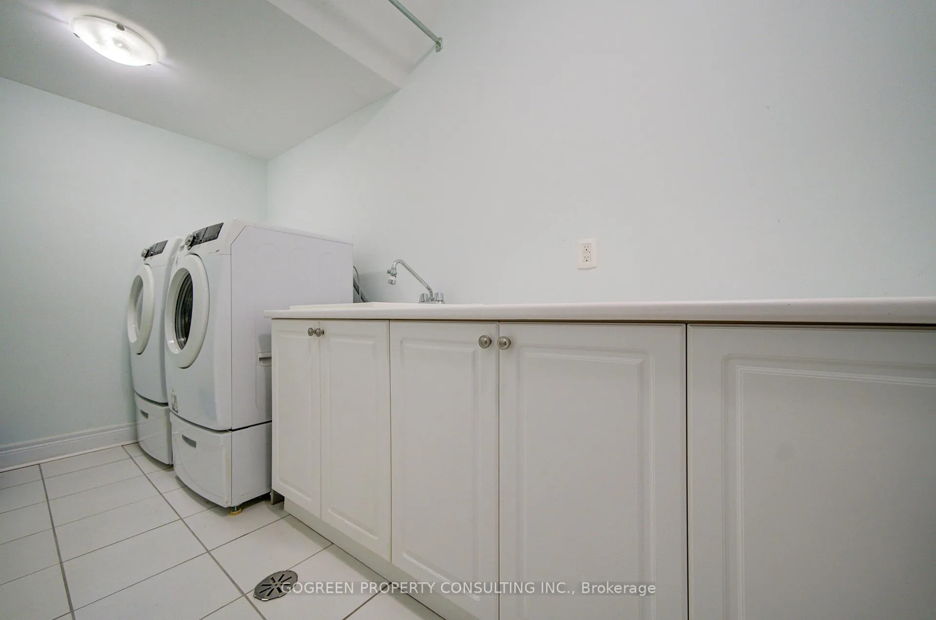 Photo 44 of 20 Bonnycastle Road, Markham, Unionville — HOMEH