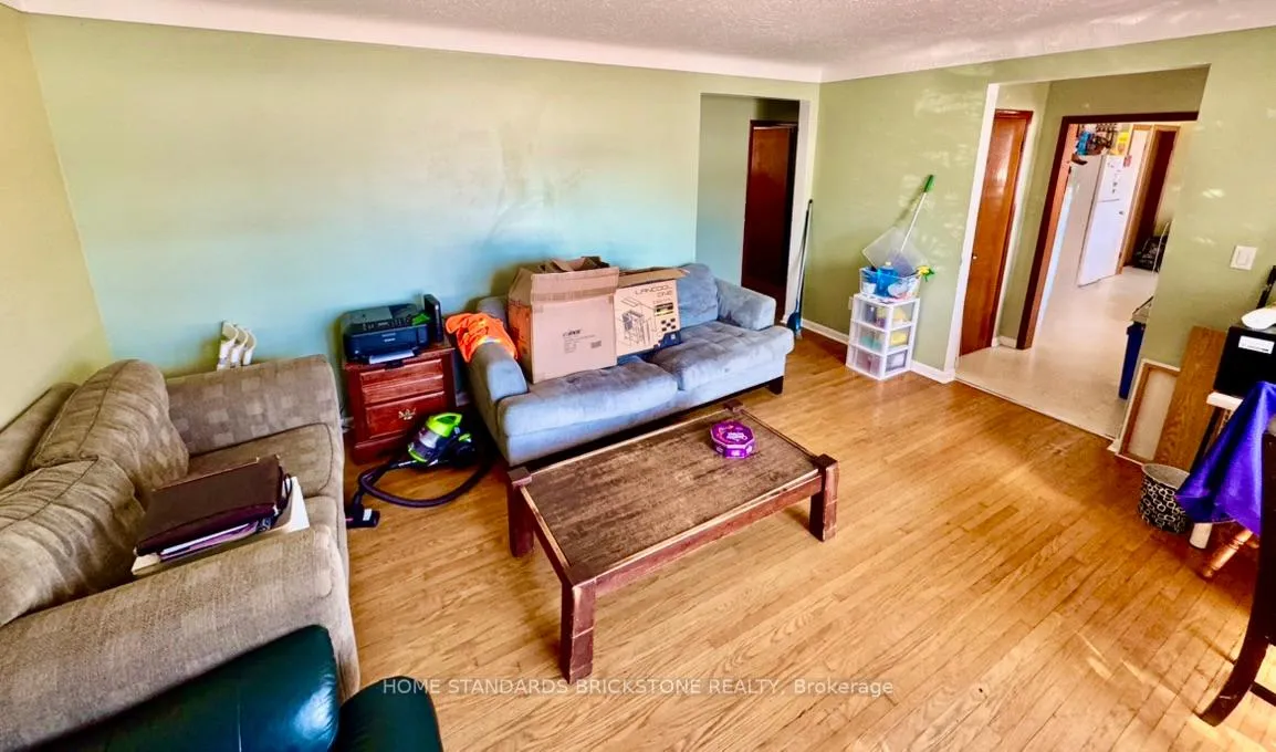 Photo 4 of 168 St Davids Road, St. Catharines, Burleigh Hill — HOMEH