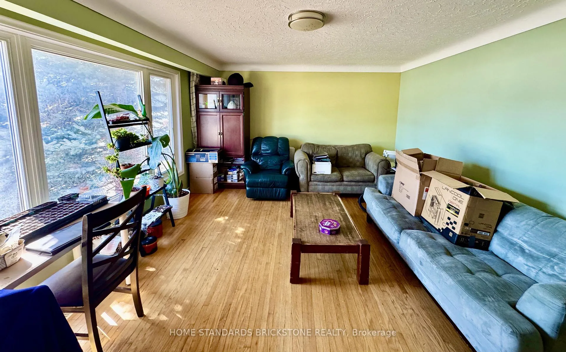 Photo 5 of 168 St Davids Road, St. Catharines, Burleigh Hill — HOMEH