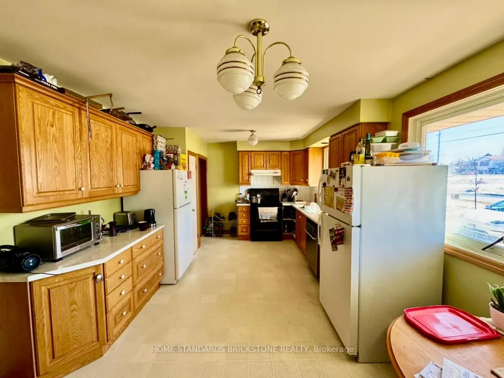 Photo 7 of 168 St Davids Road, St. Catharines, Burleigh Hill — HOMEH