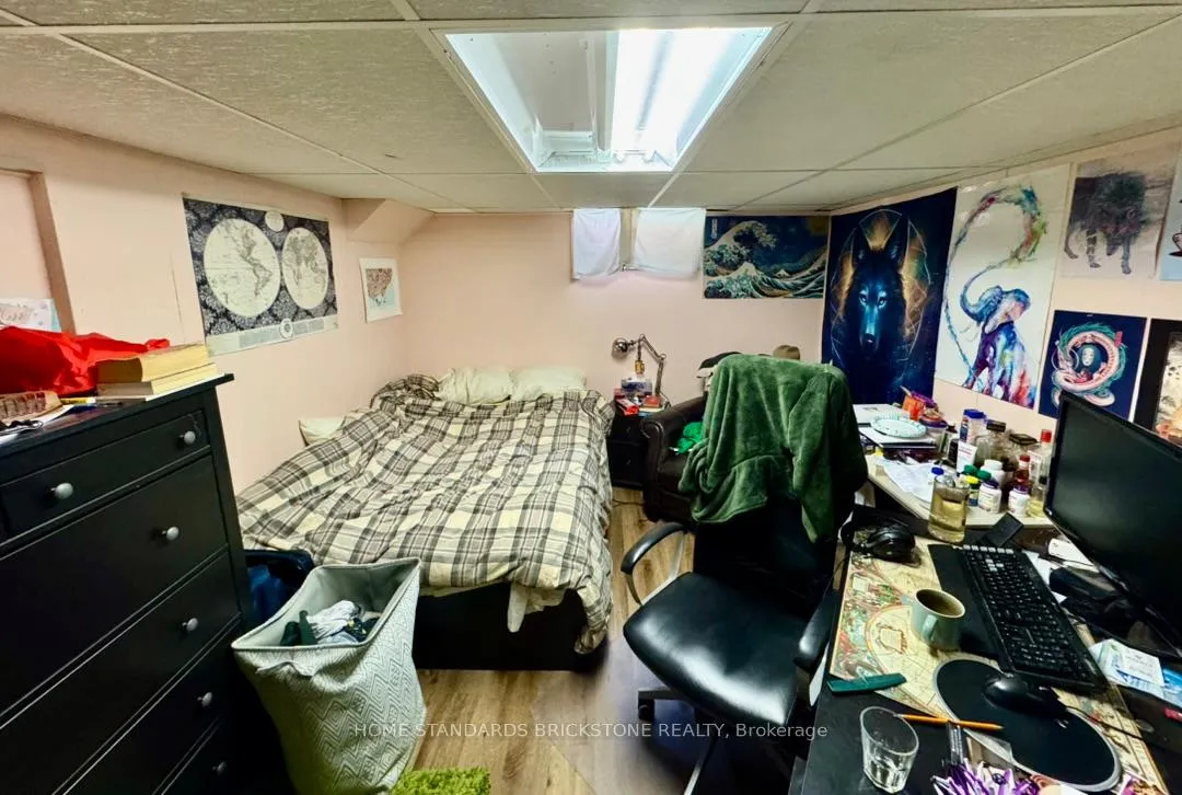 Photo 22 of 168 St Davids Road, St. Catharines, Burleigh Hill — HOMEH