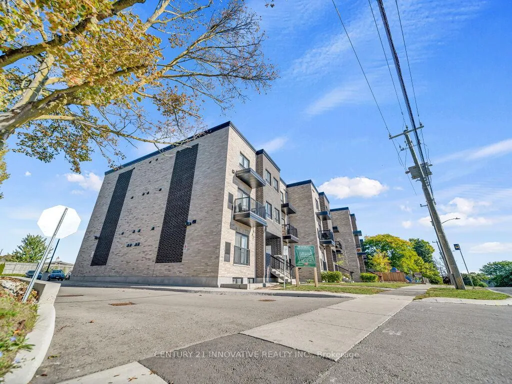 Front of Unit 17, 600 Victoria Street
