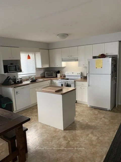 Photo 3 of 147 Gosling Gardens, Guelph, Clairfields/Hanlon Business Park — HOMEH