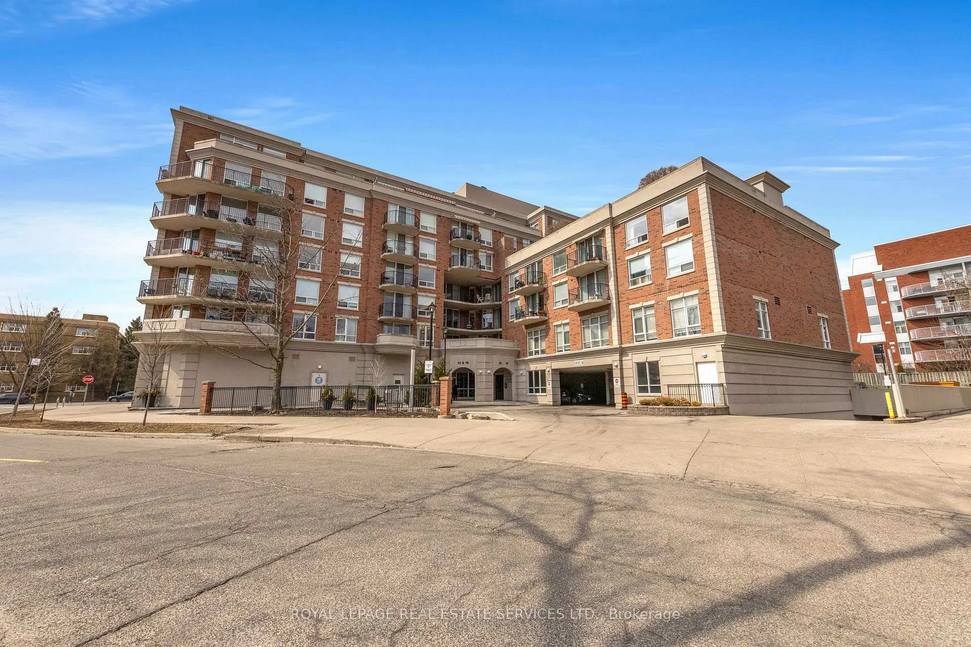 Front of Unit 606, 18 Wanless Avenue