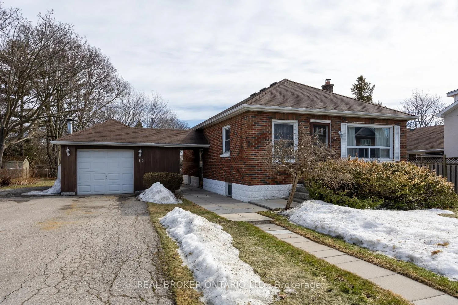 Photo 1 of 15 Durham Street, Clarington, Bowmanville — HOMEH