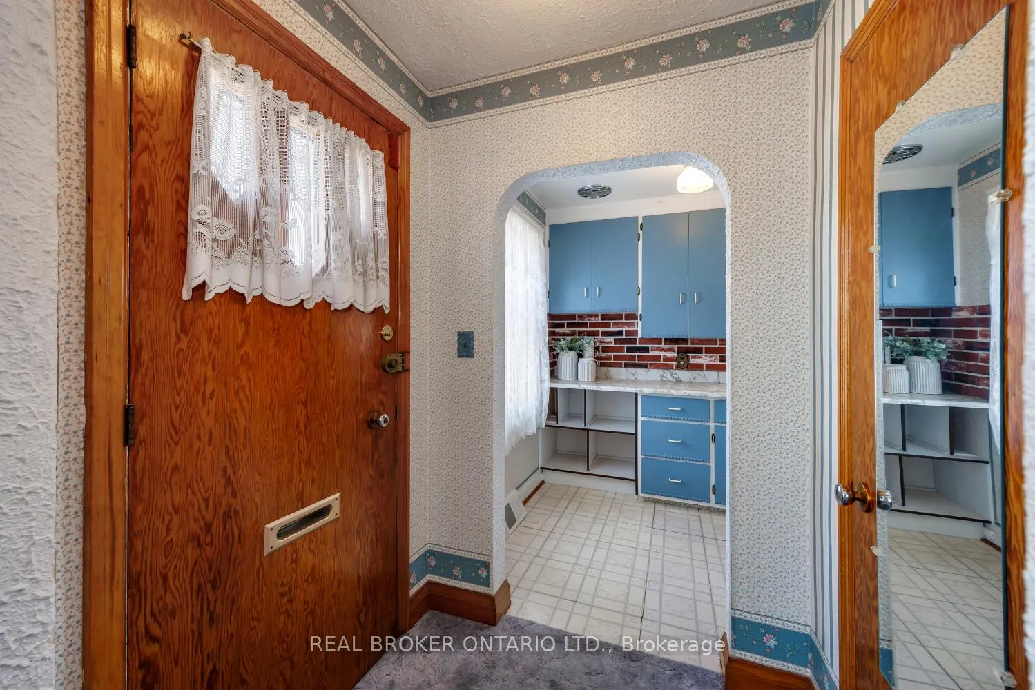 Photo 7 of 15 Durham Street, Clarington, Bowmanville — HOMEH