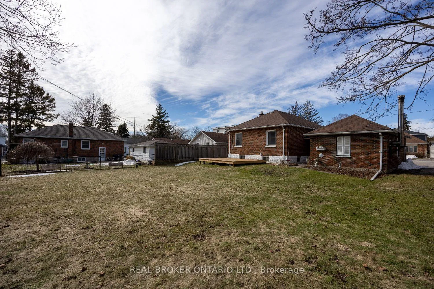 Photo 24 of 15 Durham Street, Clarington, Bowmanville — HOMEH