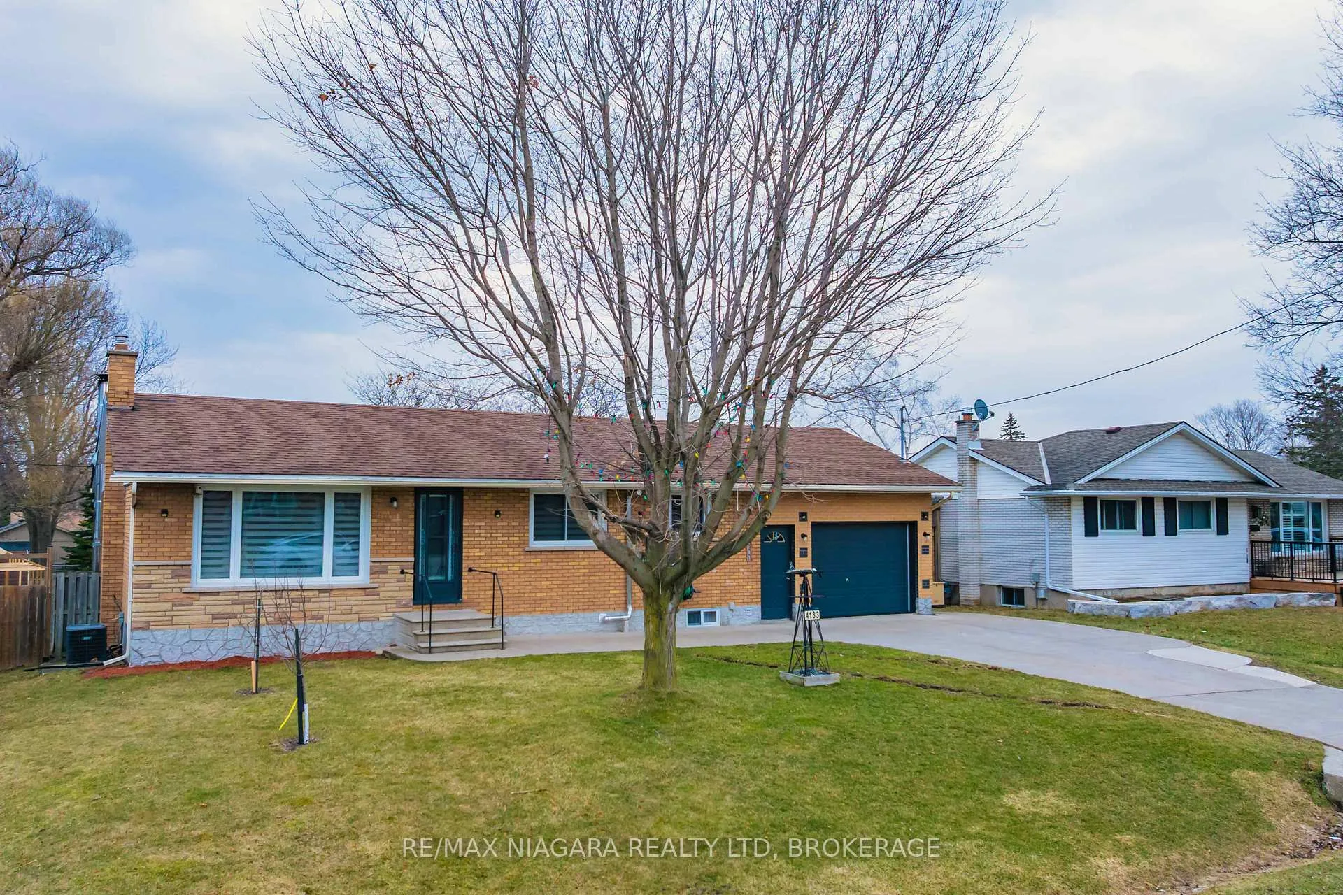 Photo 2 of 4183 Glenwood Drive, Lincoln, Beamsville — HOMEH