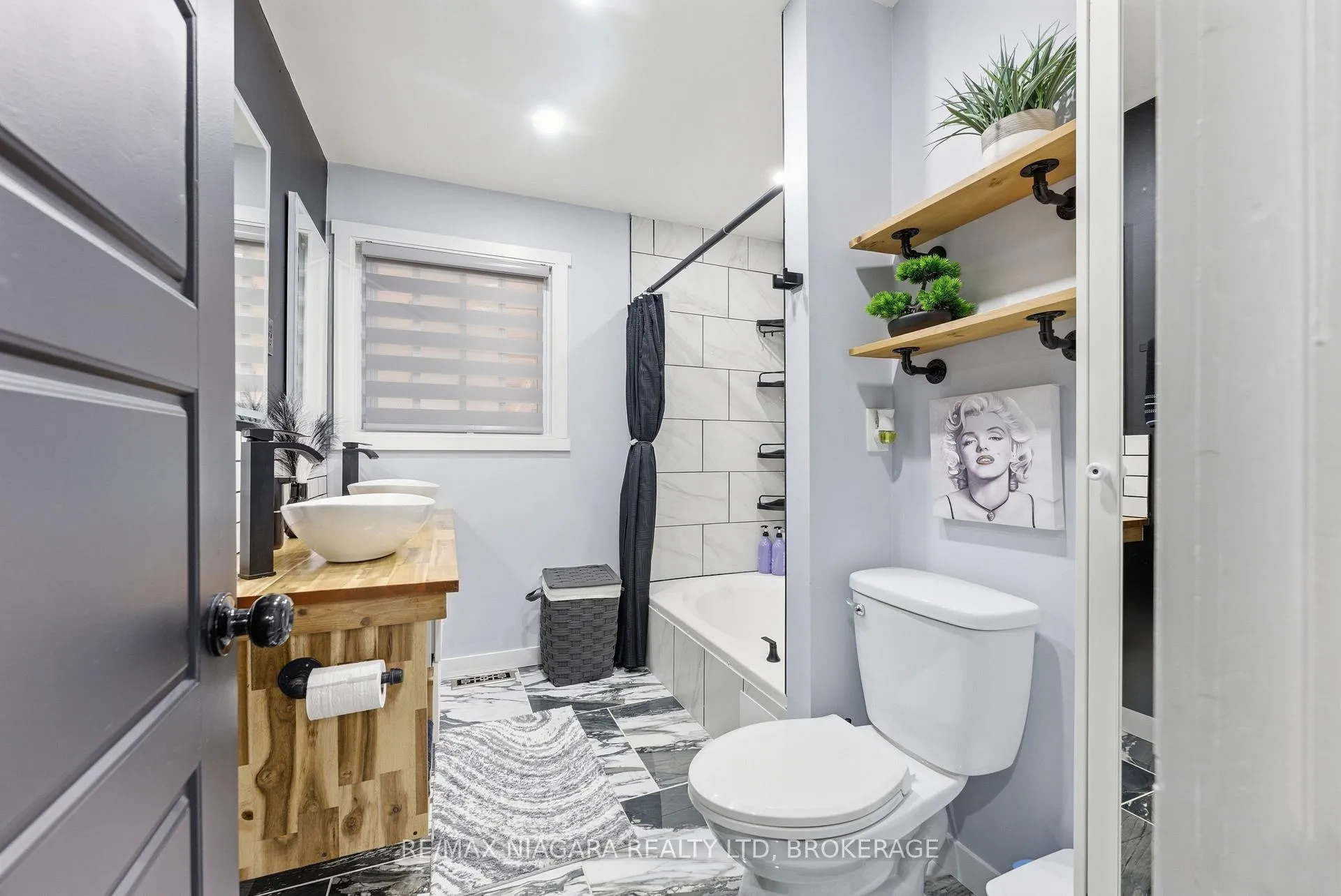 Photo 12 of 4183 Glenwood Drive, Lincoln, Beamsville — HOMEH