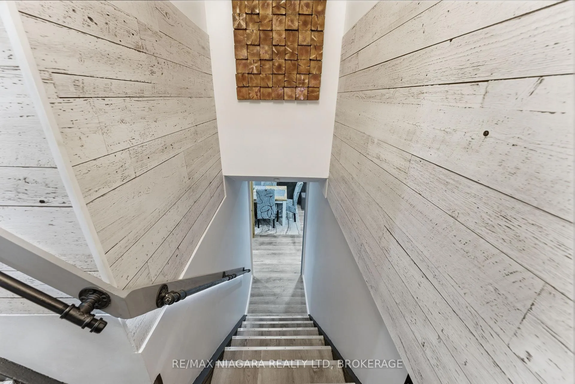 Photo 17 of 4183 Glenwood Drive, Lincoln, Beamsville — HOMEH