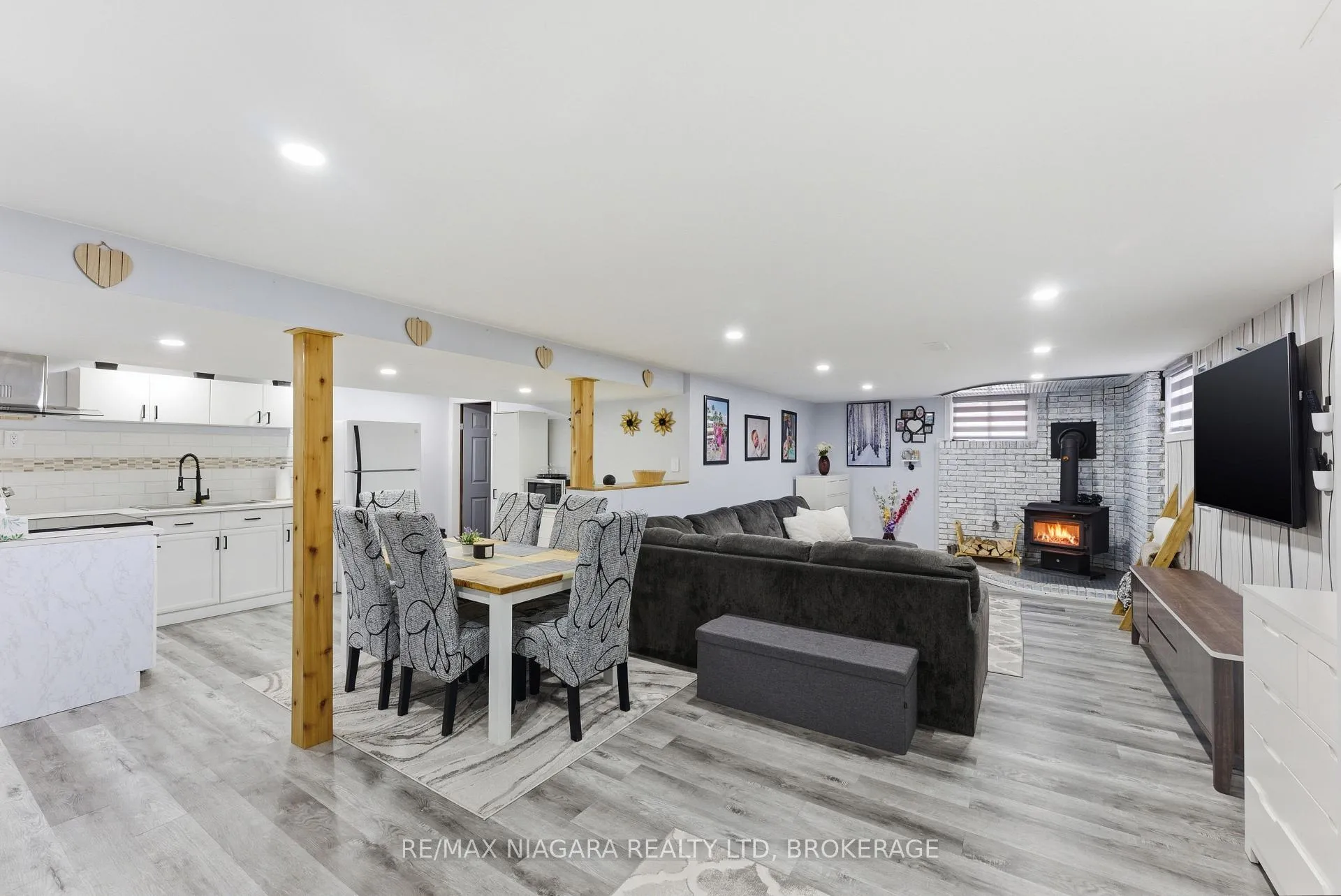 Photo 18 of 4183 Glenwood Drive, Lincoln, Beamsville — HOMEH