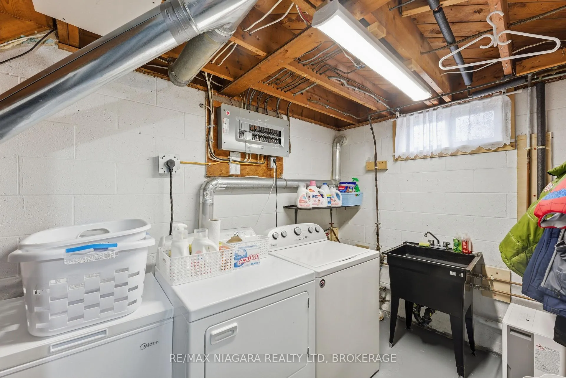 Photo 25 of 4183 Glenwood Drive, Lincoln, Beamsville — HOMEH