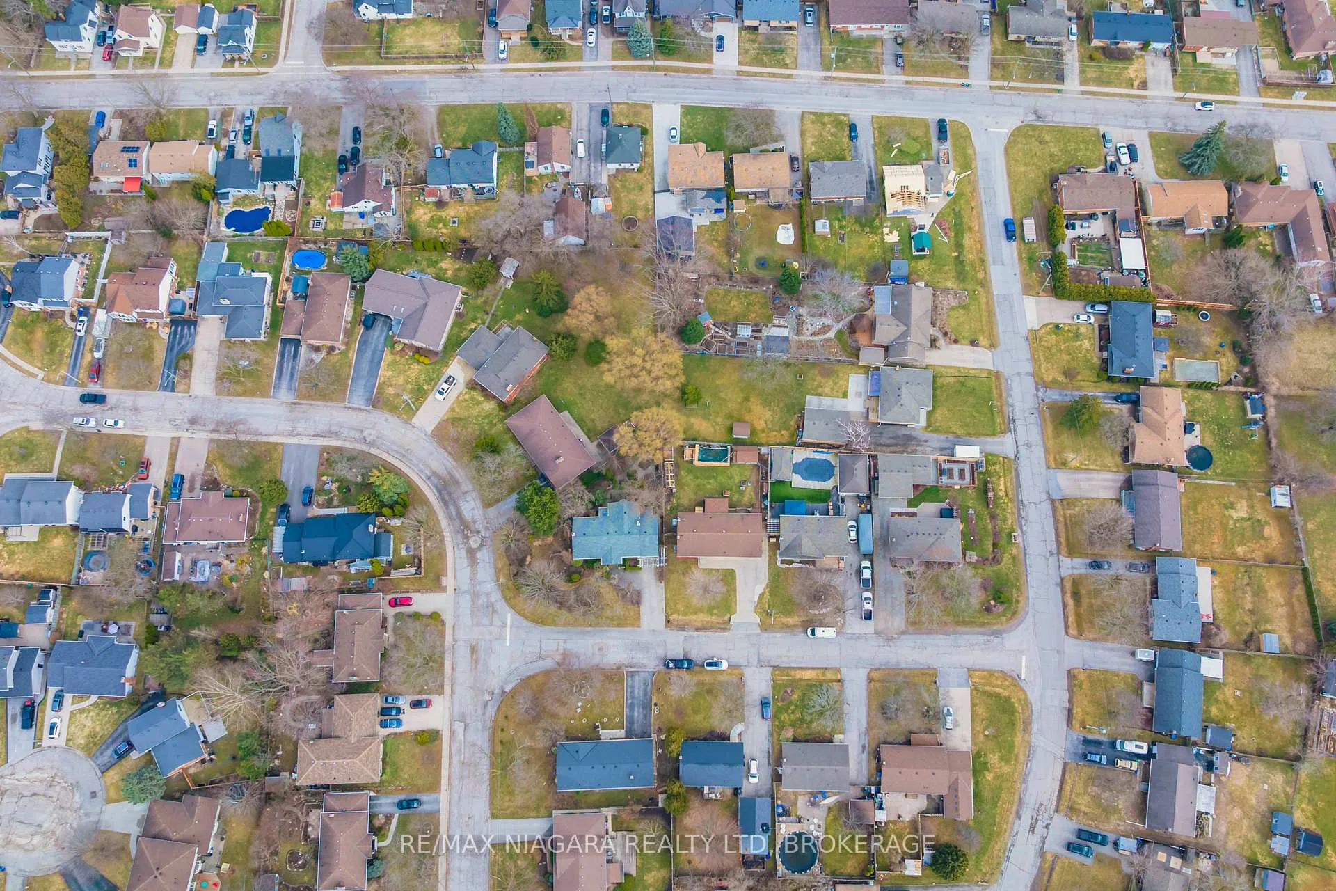 Photo 33 of 4183 Glenwood Drive, Lincoln, Beamsville — HOMEH