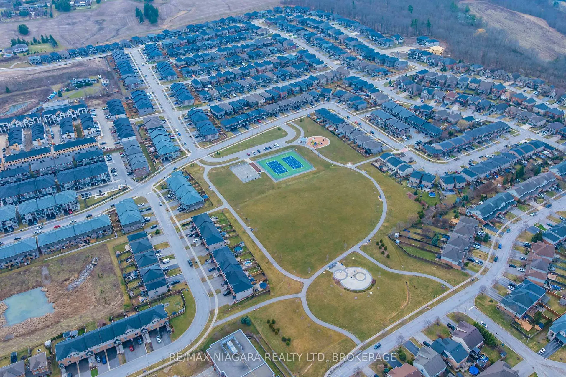 Photo 34 of 4183 Glenwood Drive, Lincoln, Beamsville — HOMEH