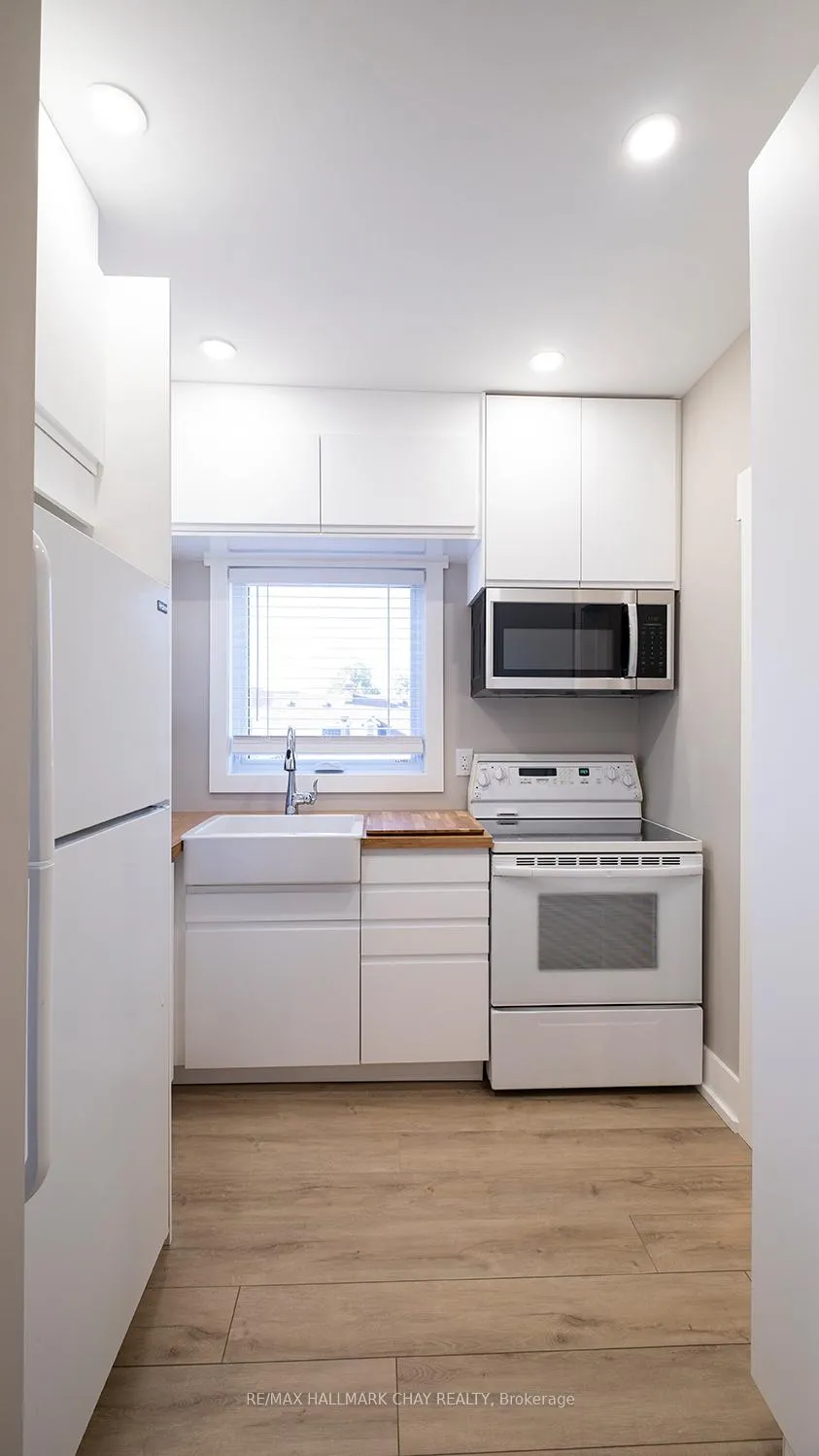 Front of Unit APT#2, 14 Queen Street