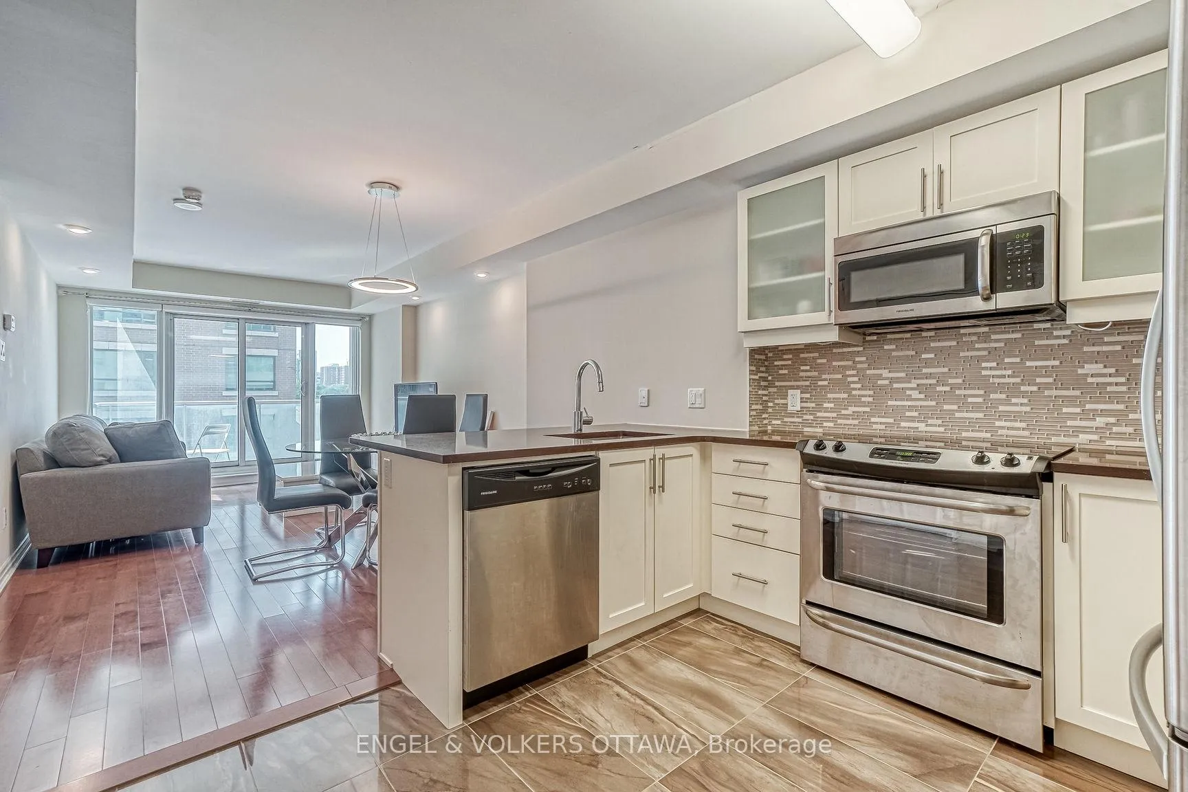 Photo 10 of Unit 804, 195 Besserer Street, Ottawa, Sandy Hill — HOMEH
