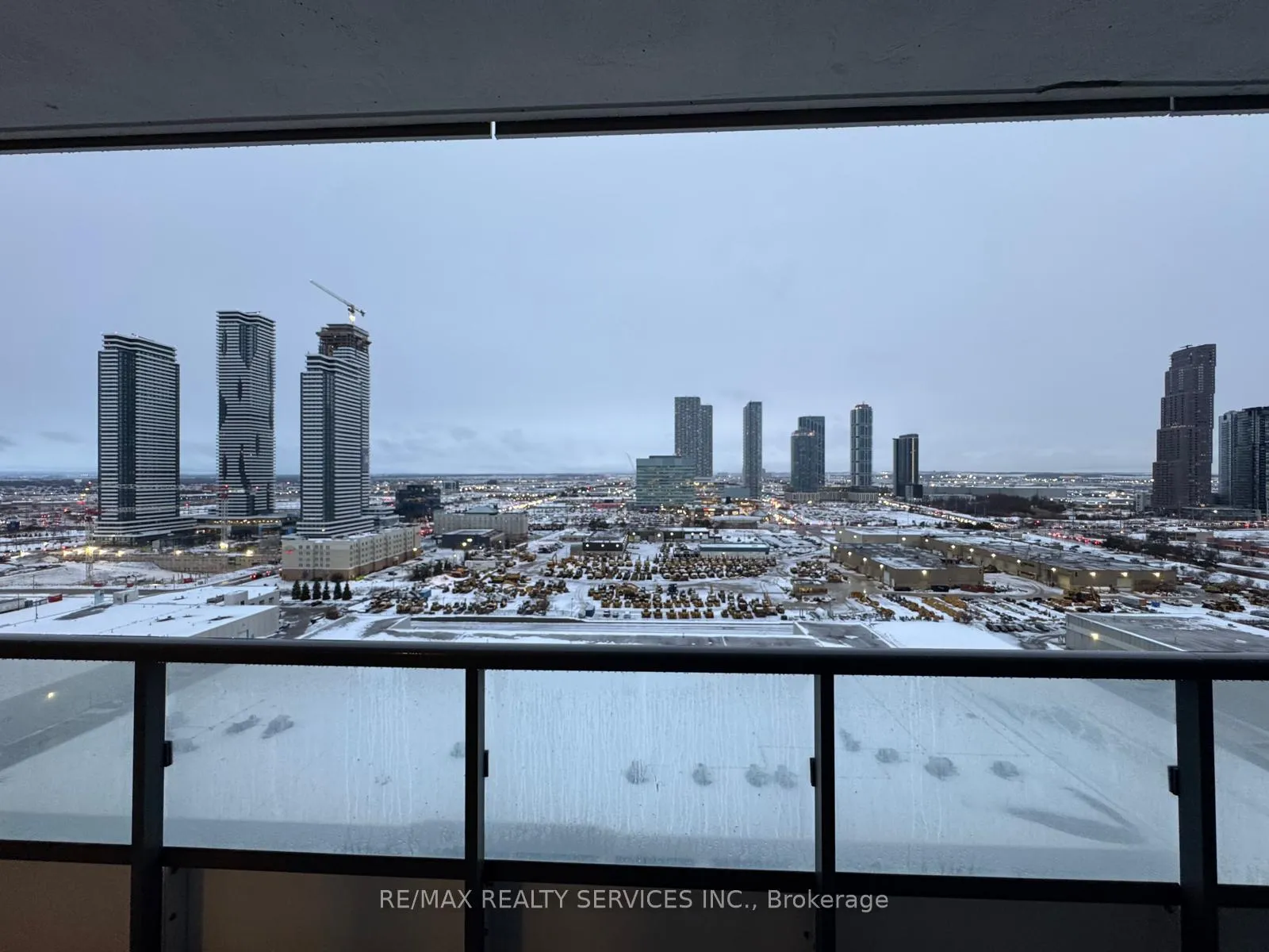 Photo 18 of Unit 1912, 38 Honeycrisp Crescent, Vaughan, Vaughan Corporate Centre — HOMEH
