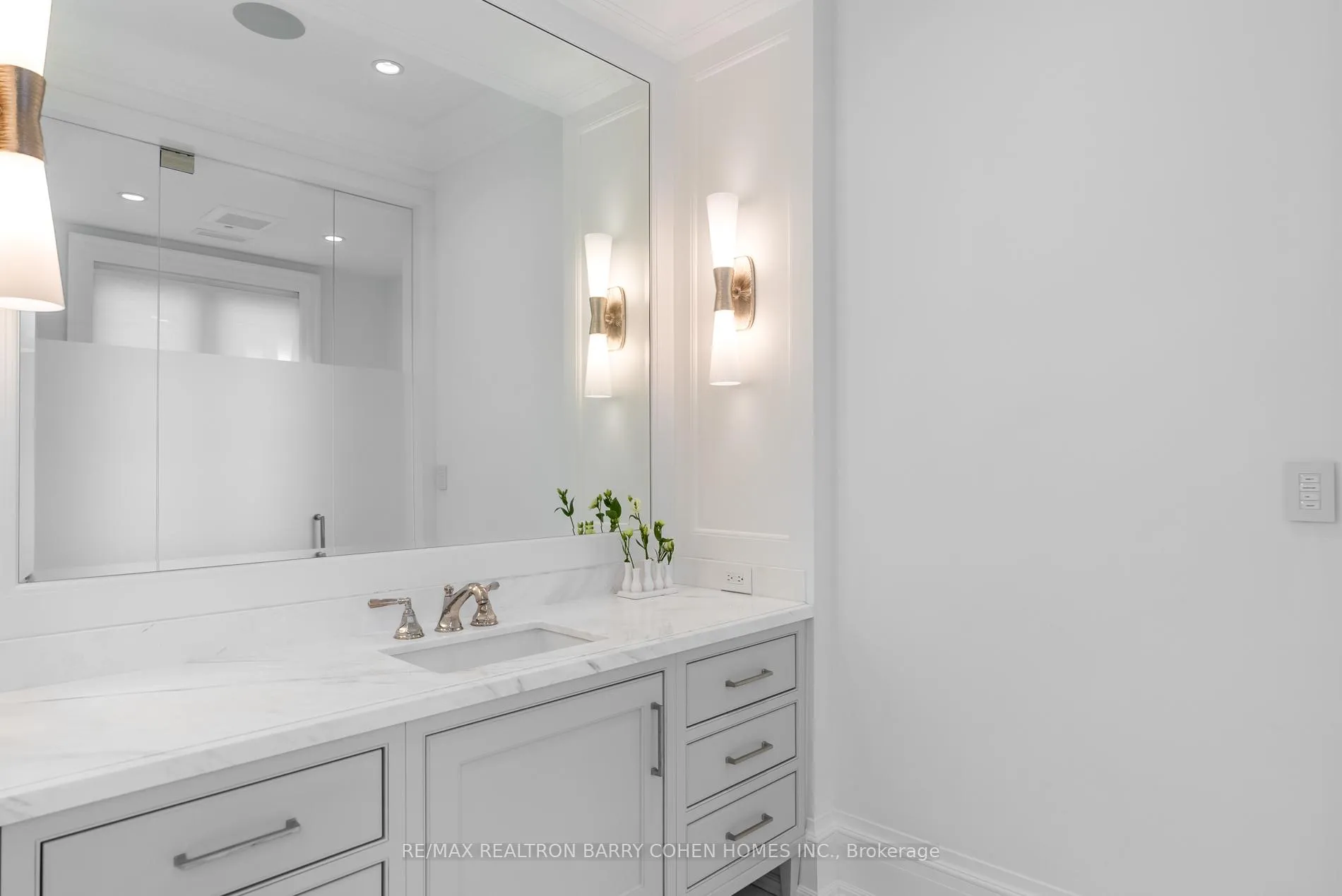 Photo 27 of 19 Country Lane, North York, Bridle Path-Sunnybrook-York Mills — HOMEH