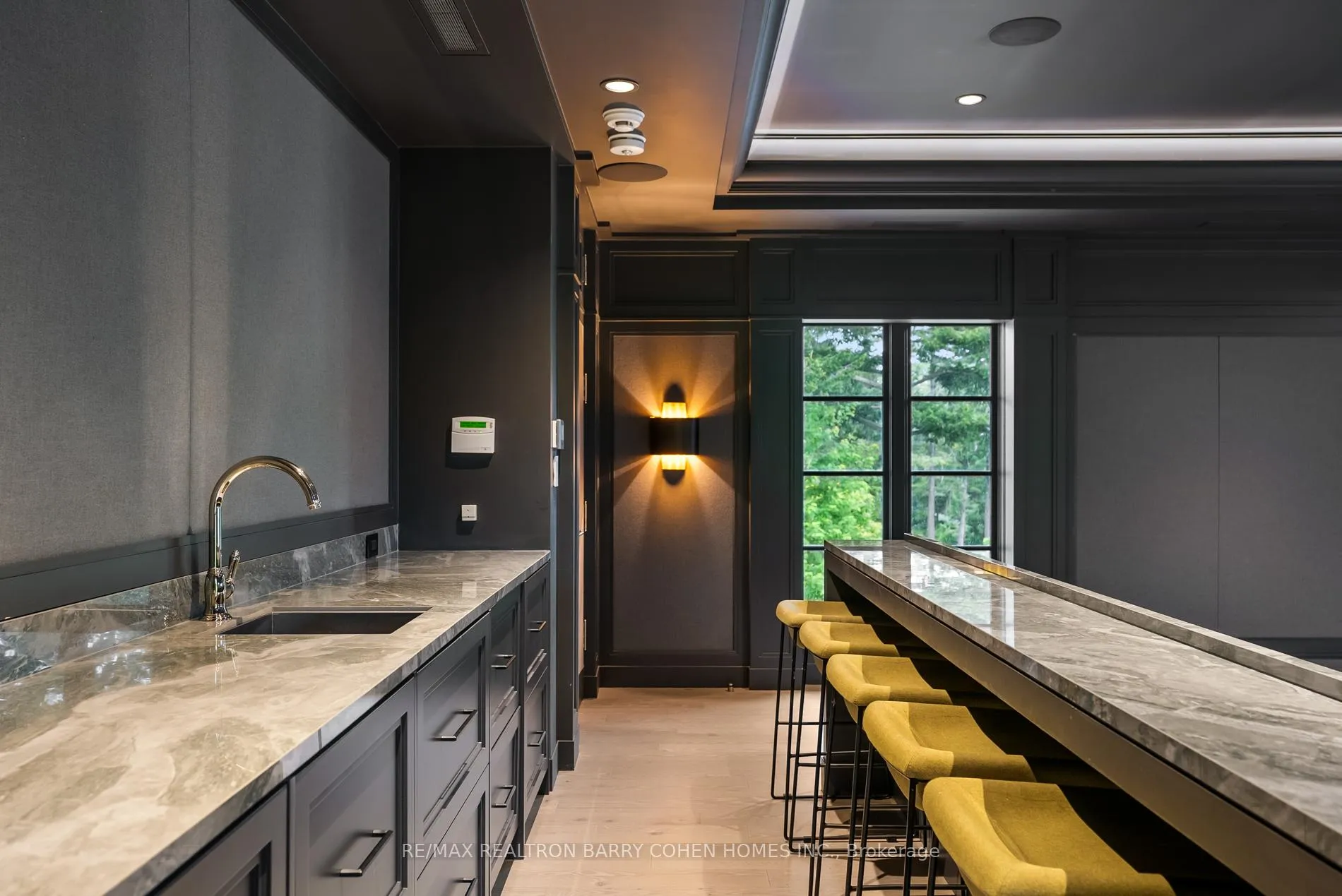 Photo 31 of 19 Country Lane, North York, Bridle Path-Sunnybrook-York Mills — HOMEH