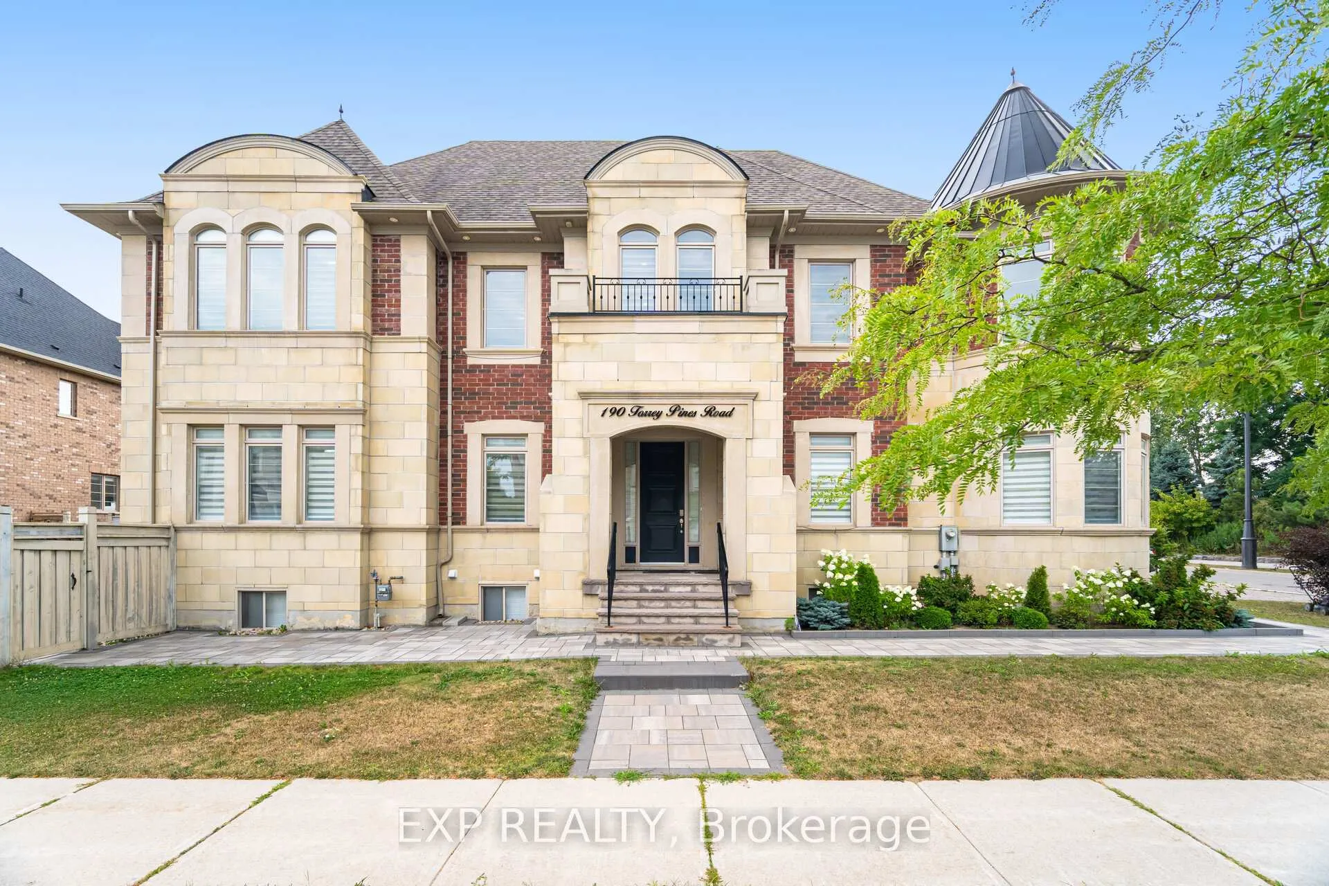 Photo 1 of 190 Torrey Pines Road, Vaughan, Kleinburg — HOMEH