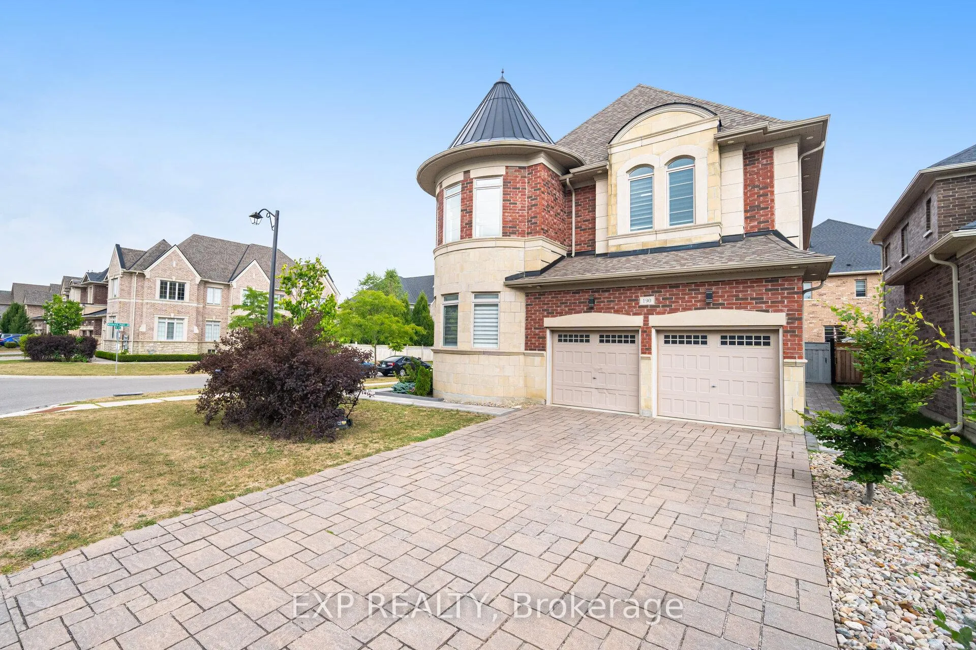 Photo 3 of 190 Torrey Pines Road, Vaughan, Kleinburg — HOMEH