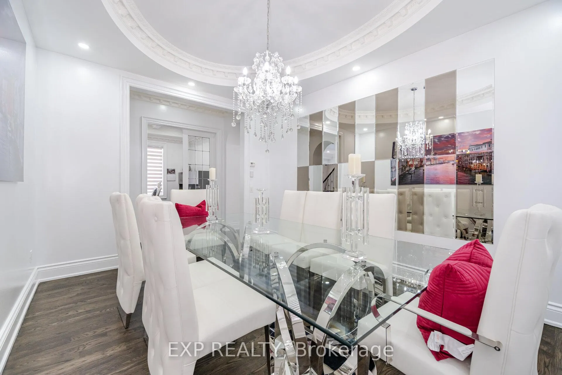 Photo 10 of 190 Torrey Pines Road, Vaughan, Kleinburg — HOMEH