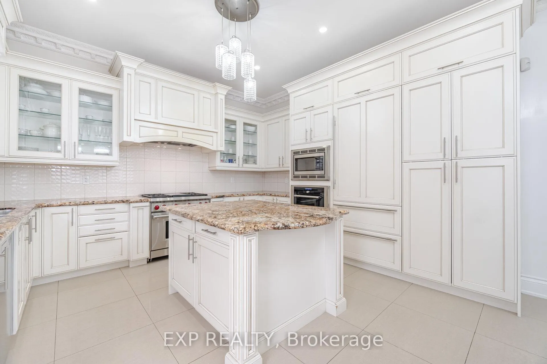 Photo 12 of 190 Torrey Pines Road, Vaughan, Kleinburg — HOMEH