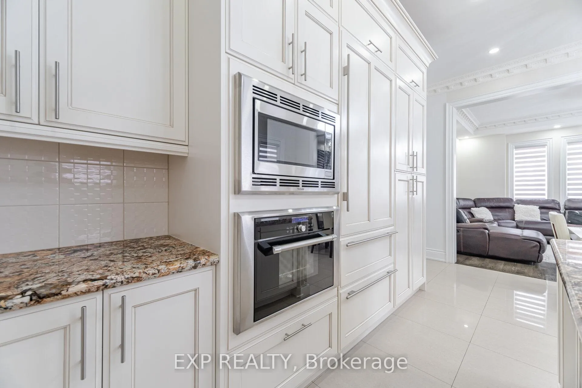 Photo 13 of 190 Torrey Pines Road, Vaughan, Kleinburg — HOMEH