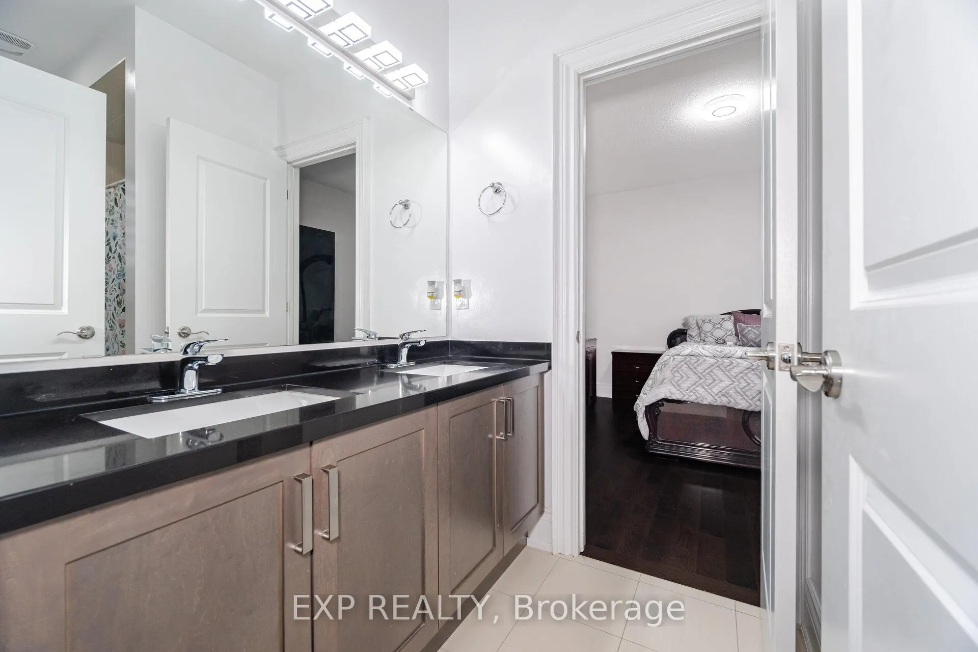 Photo 32 of 190 Torrey Pines Road, Vaughan, Kleinburg — HOMEH