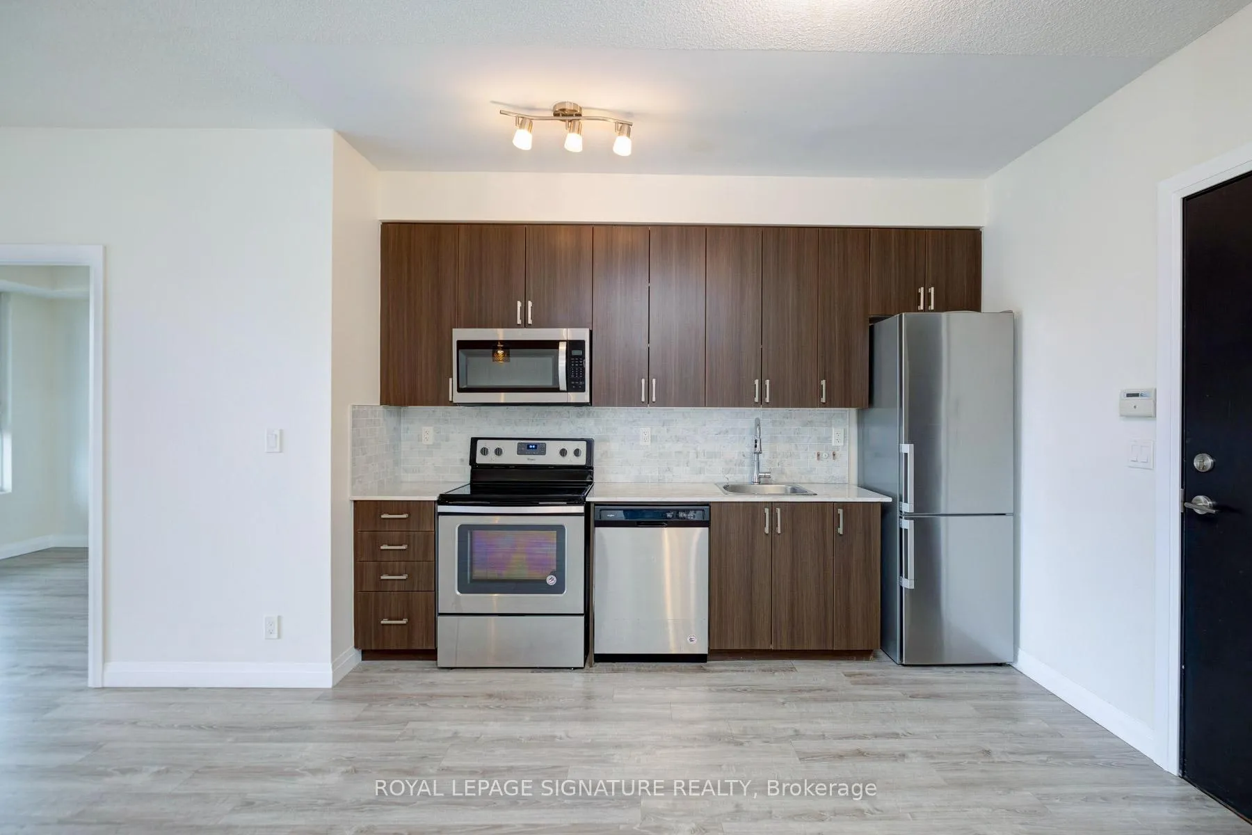 Photo 4 of Unit 537, 22 Easthaven Drive, Scarborough, Birchcliffe-Cliffside — HOMEH