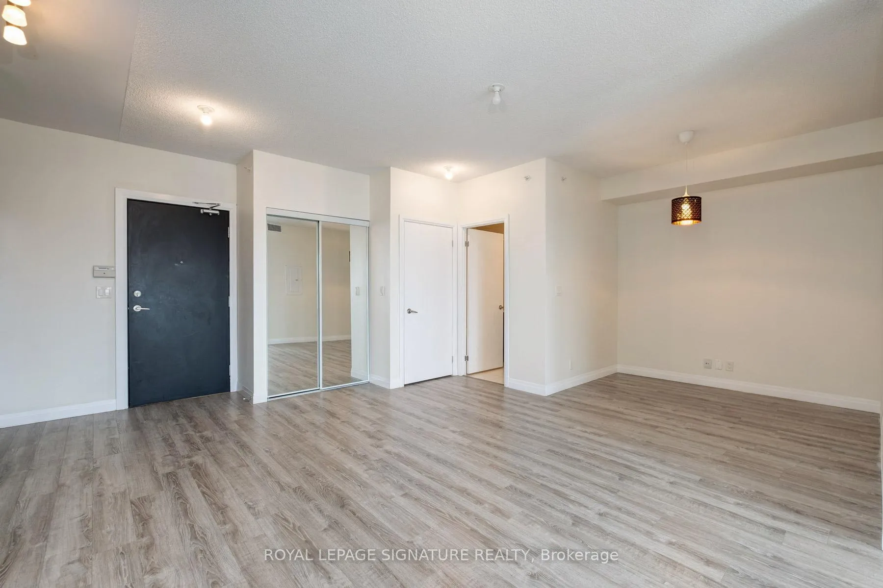 Photo 7 of Unit 537, 22 Easthaven Drive, Scarborough, Birchcliffe-Cliffside — HOMEH
