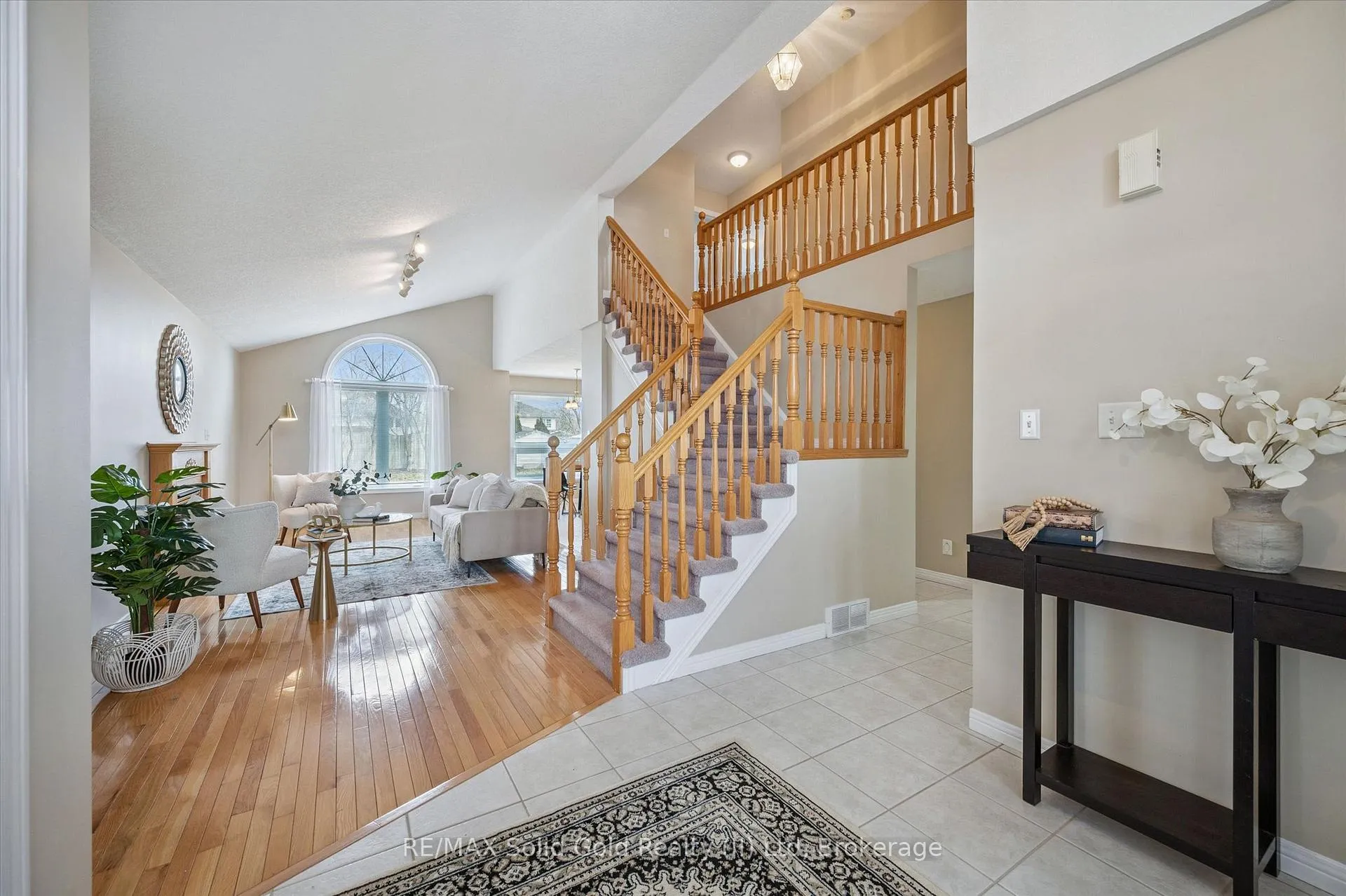 Photo 7 of 6 Keller Crescent, Kitchener — HOMEH