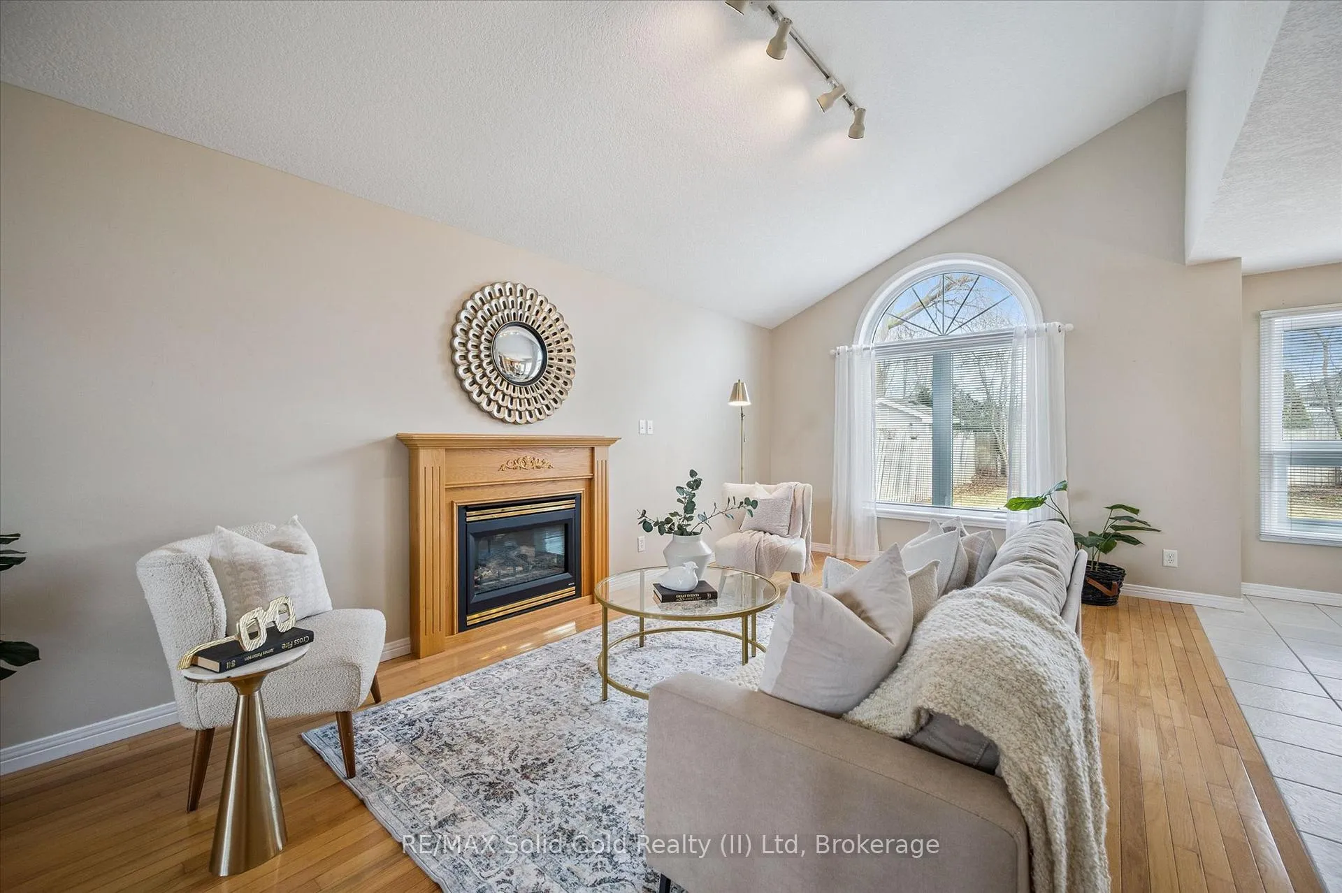 Photo 9 of 6 Keller Crescent, Kitchener — HOMEH