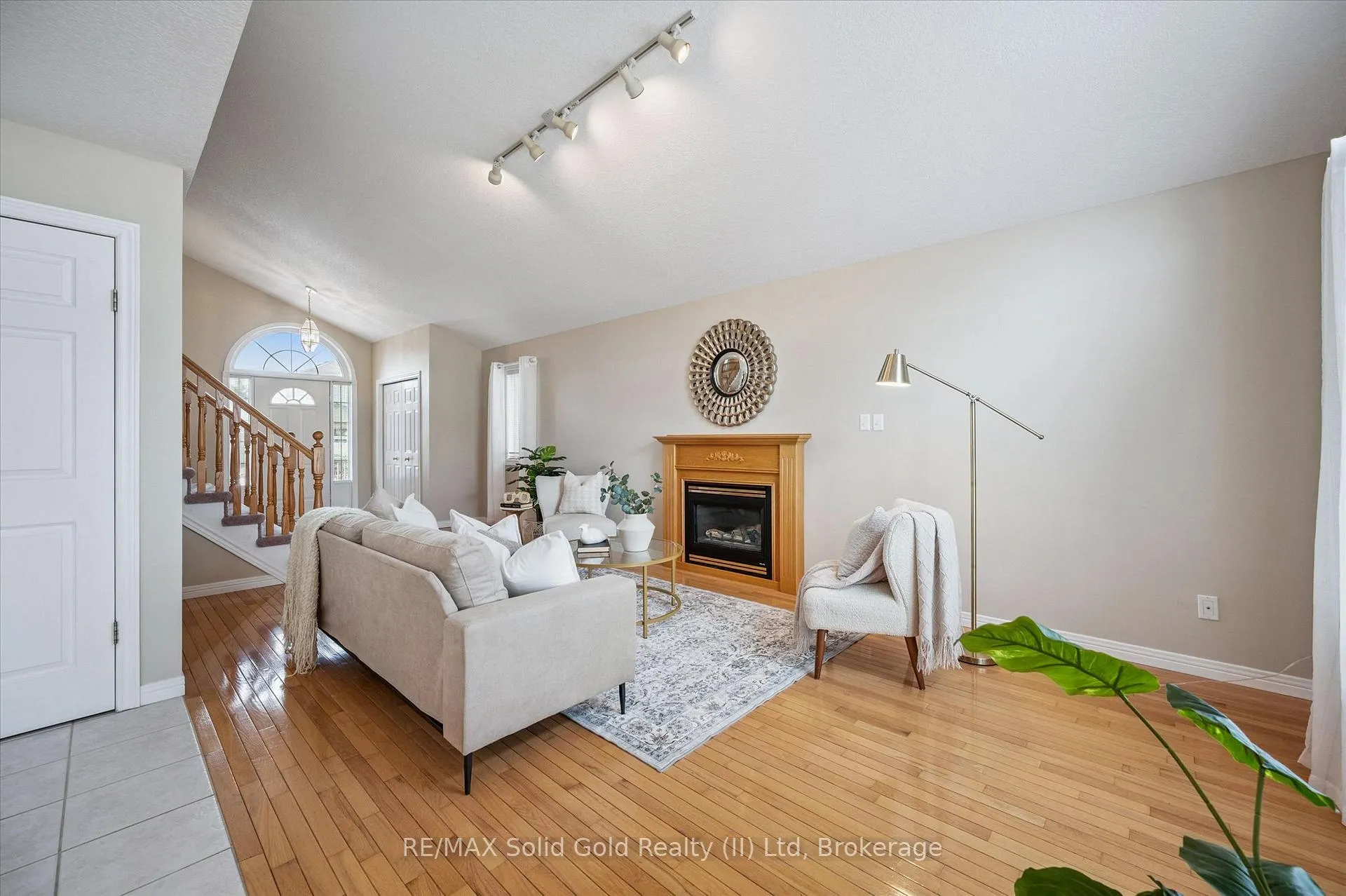 Photo 11 of 6 Keller Crescent, Kitchener — HOMEH