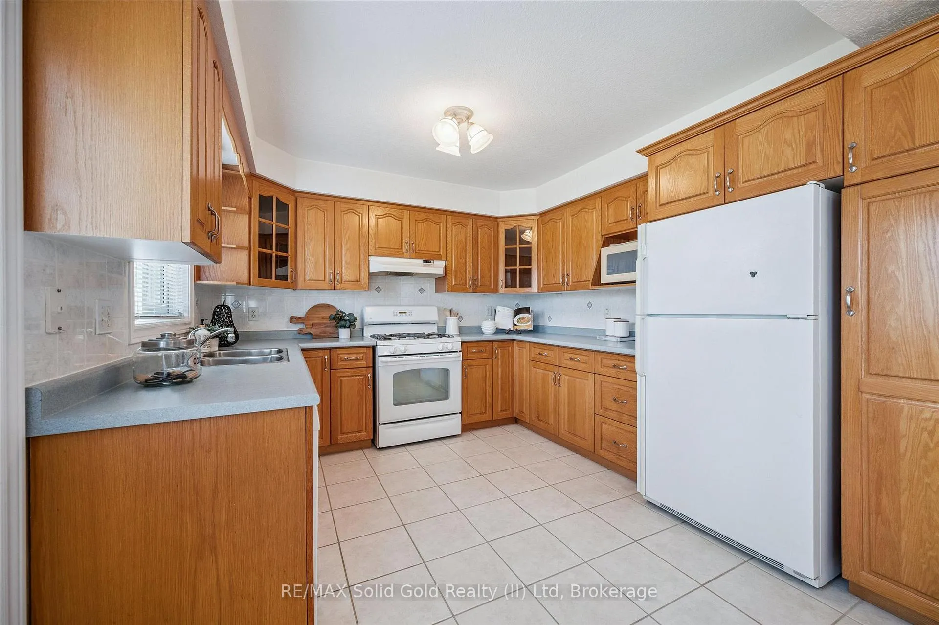 Photo 13 of 6 Keller Crescent, Kitchener — HOMEH