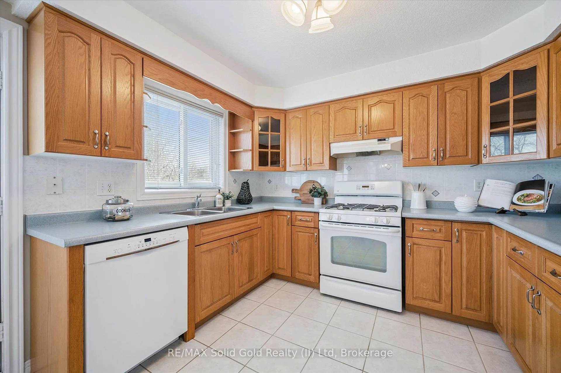 Photo 14 of 6 Keller Crescent, Kitchener — HOMEH