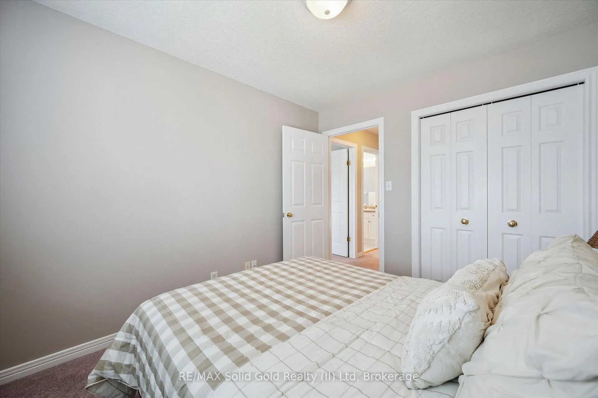 Photo 24 of 6 Keller Crescent, Kitchener — HOMEH