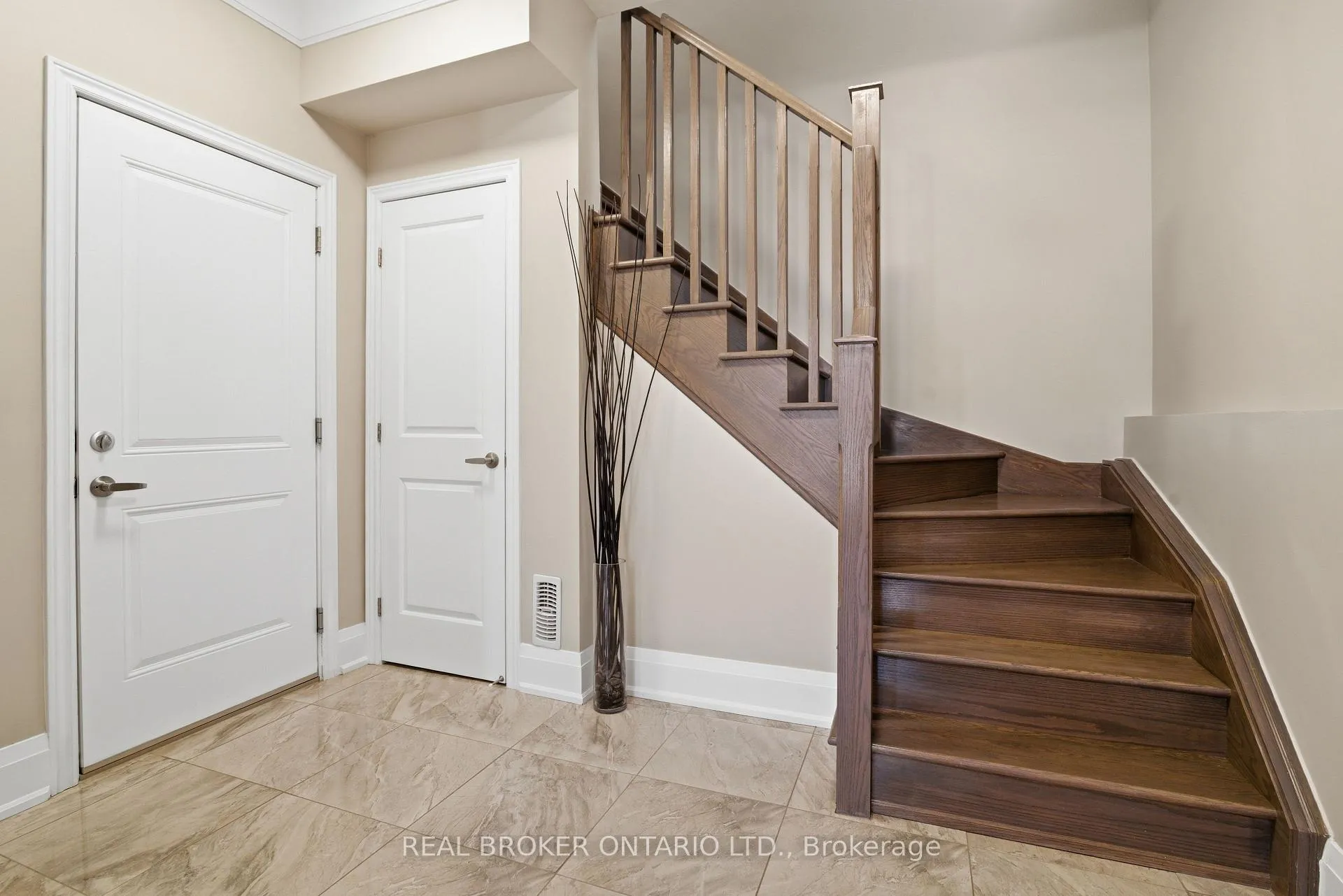 Photo 8 of Unit 45, 312 Humphrey Street, Hamilton, Waterdown — HOMEH