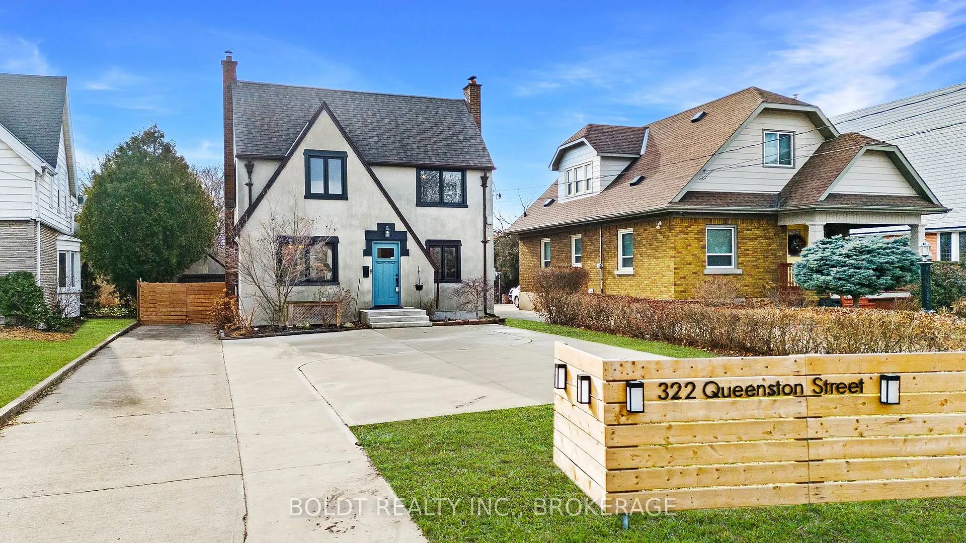 Front of 322 Queenston Street