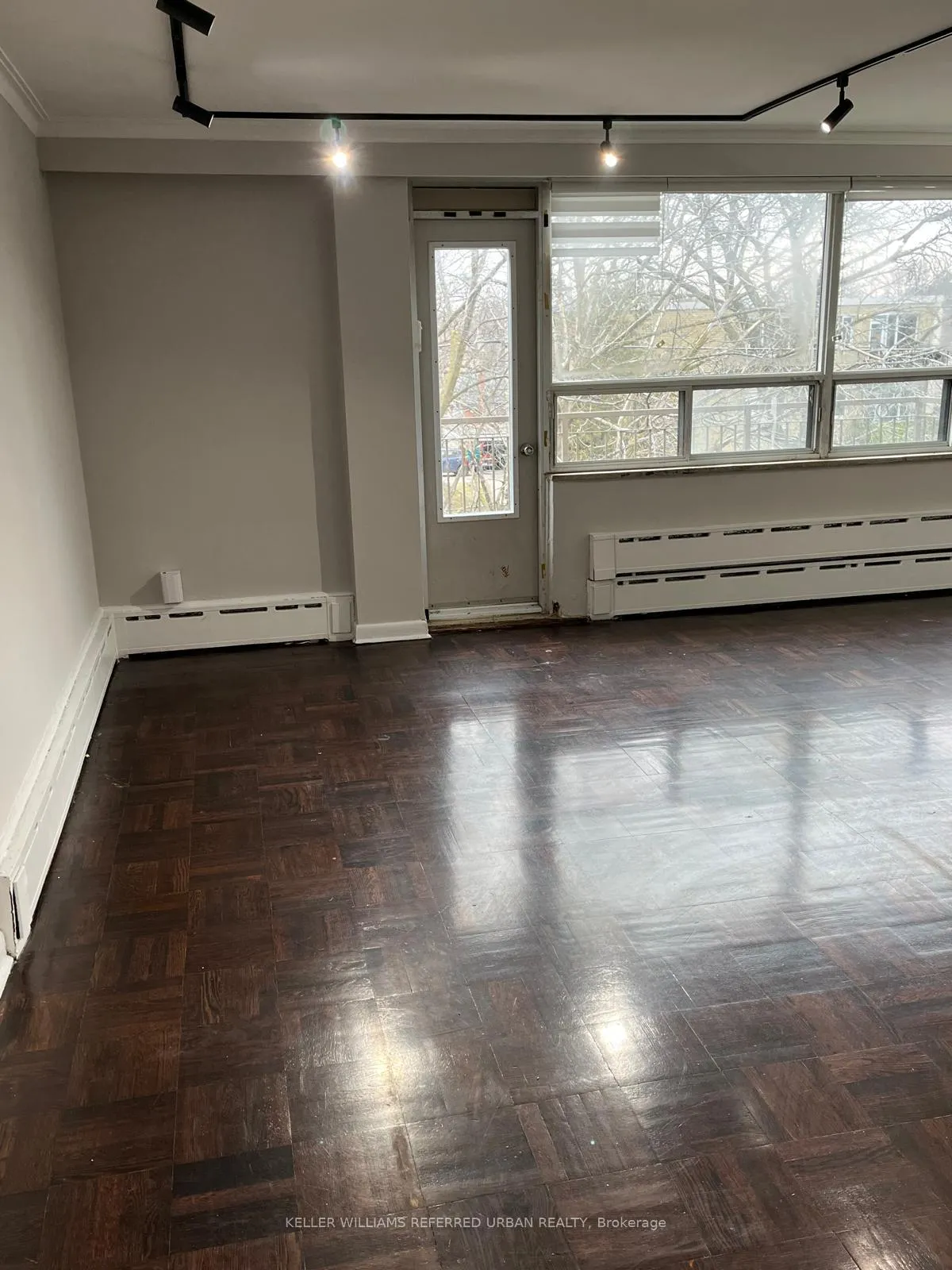 Photo 5 of Unit 5, 3 Meadowbrook Road, Toronto, Englemount-Lawrence — HOMEH