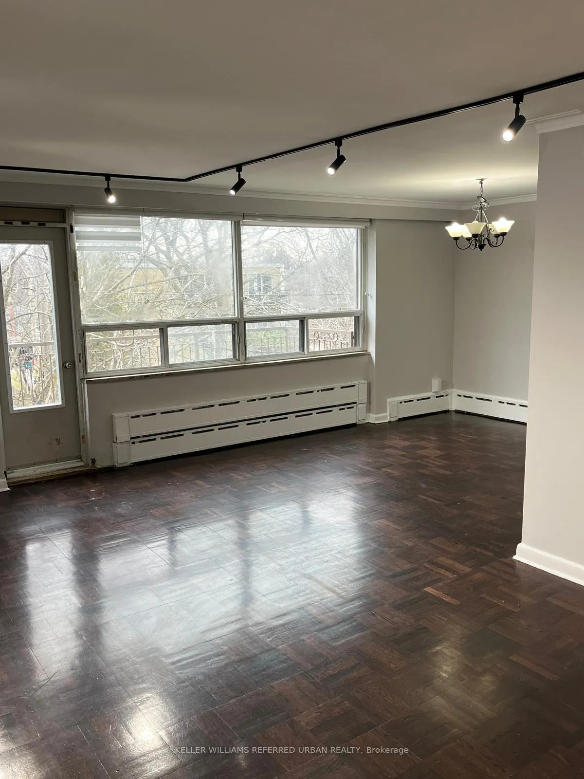 Photo 6 of Unit 5, 3 Meadowbrook Road, Toronto, Englemount-Lawrence — HOMEH