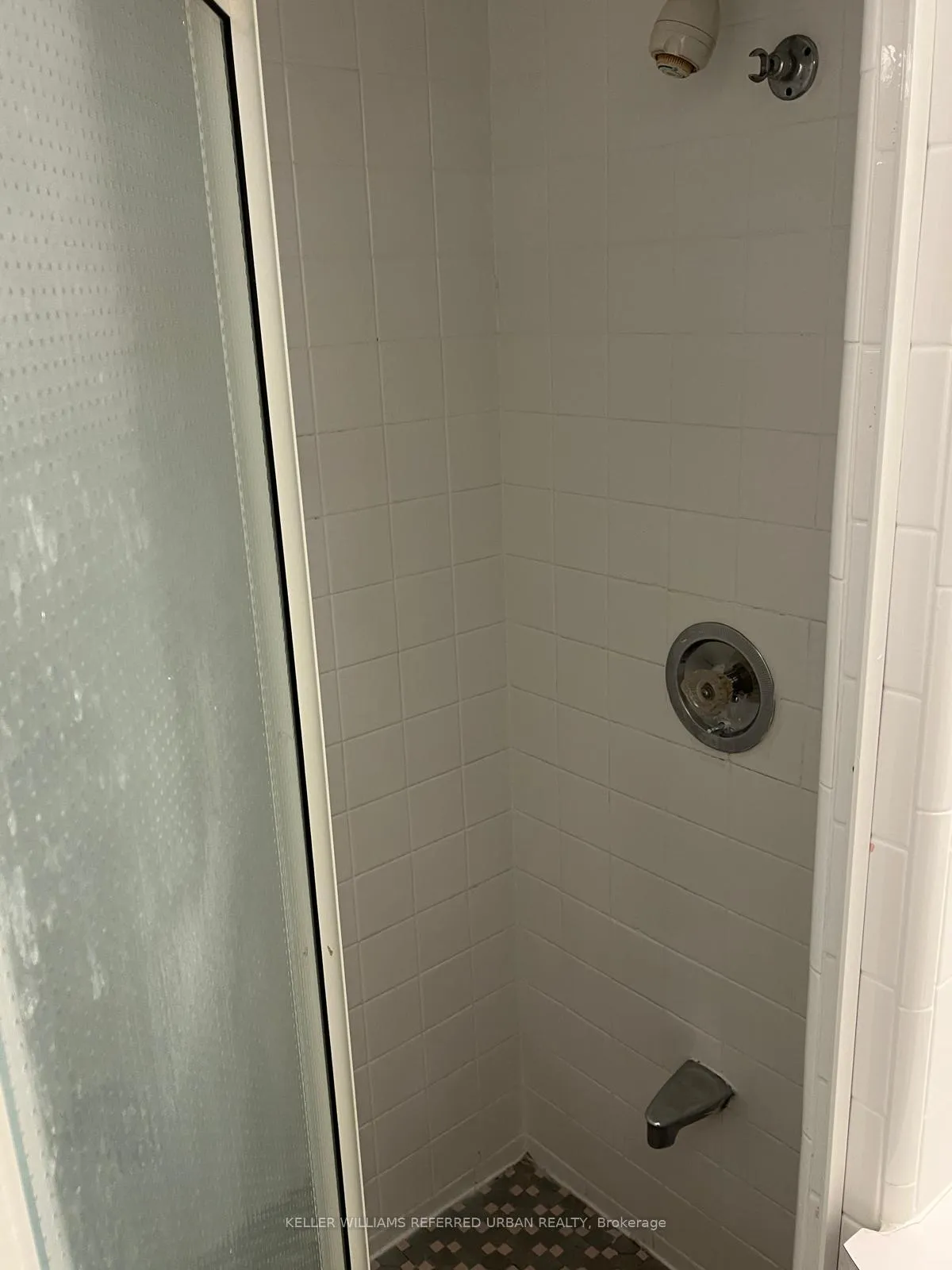 Photo 16 of Unit 5, 3 Meadowbrook Road, Toronto, Englemount-Lawrence — HOMEH