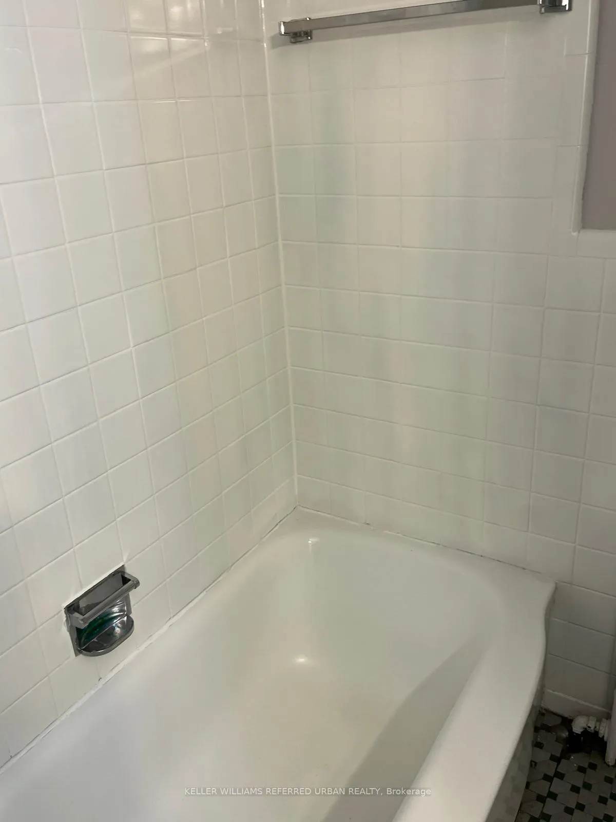Photo 28 of Unit 5, 3 Meadowbrook Road, Toronto, Englemount-Lawrence — HOMEH