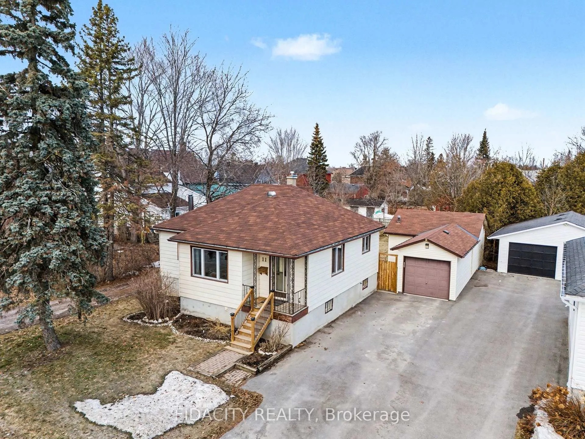 Photo 1 of 11 Caldwell Street, Carleton Place — HOMEH