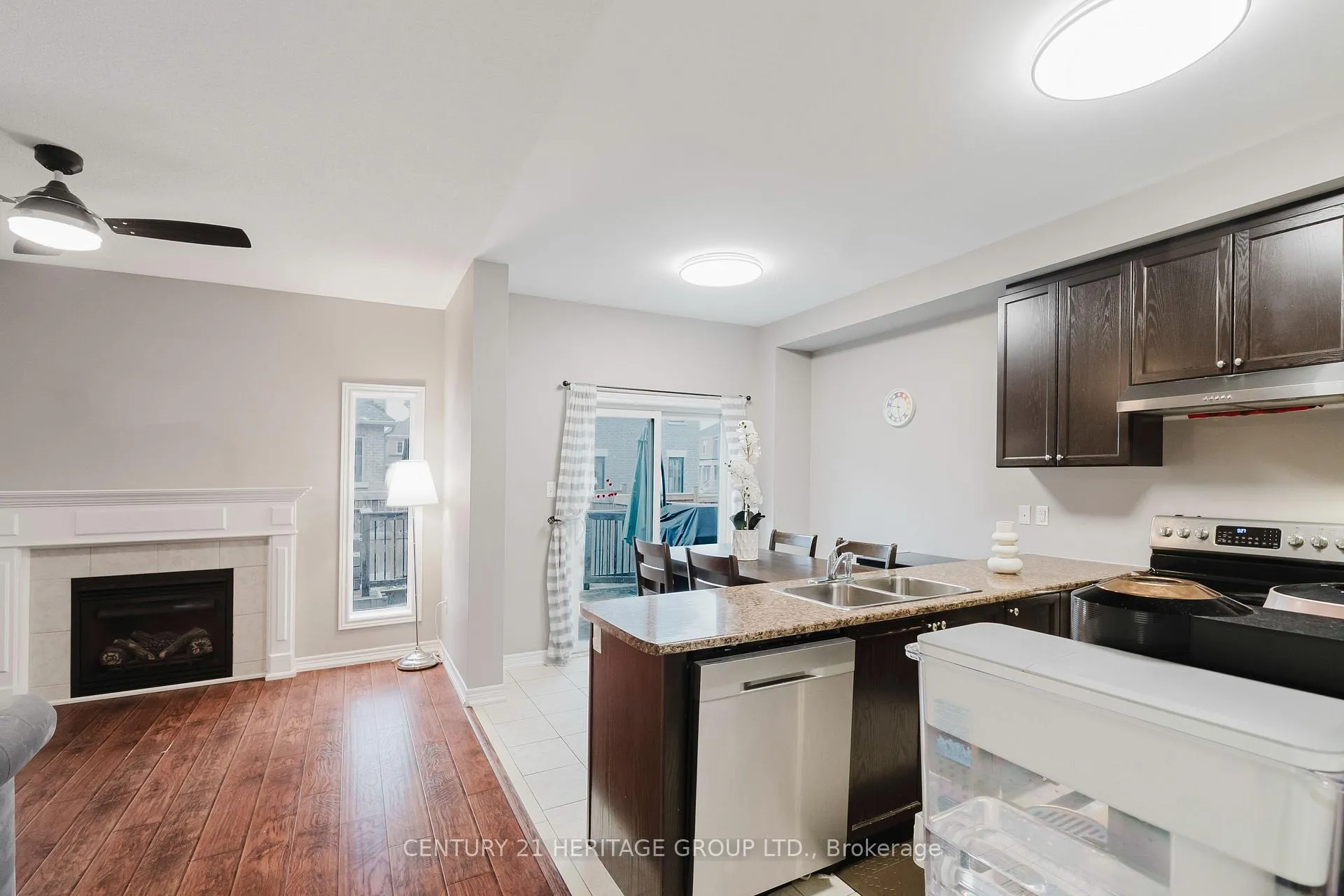 Photo 5 of 32 Grey Wing Avenue, Georgina, Keswick South — HOMEH