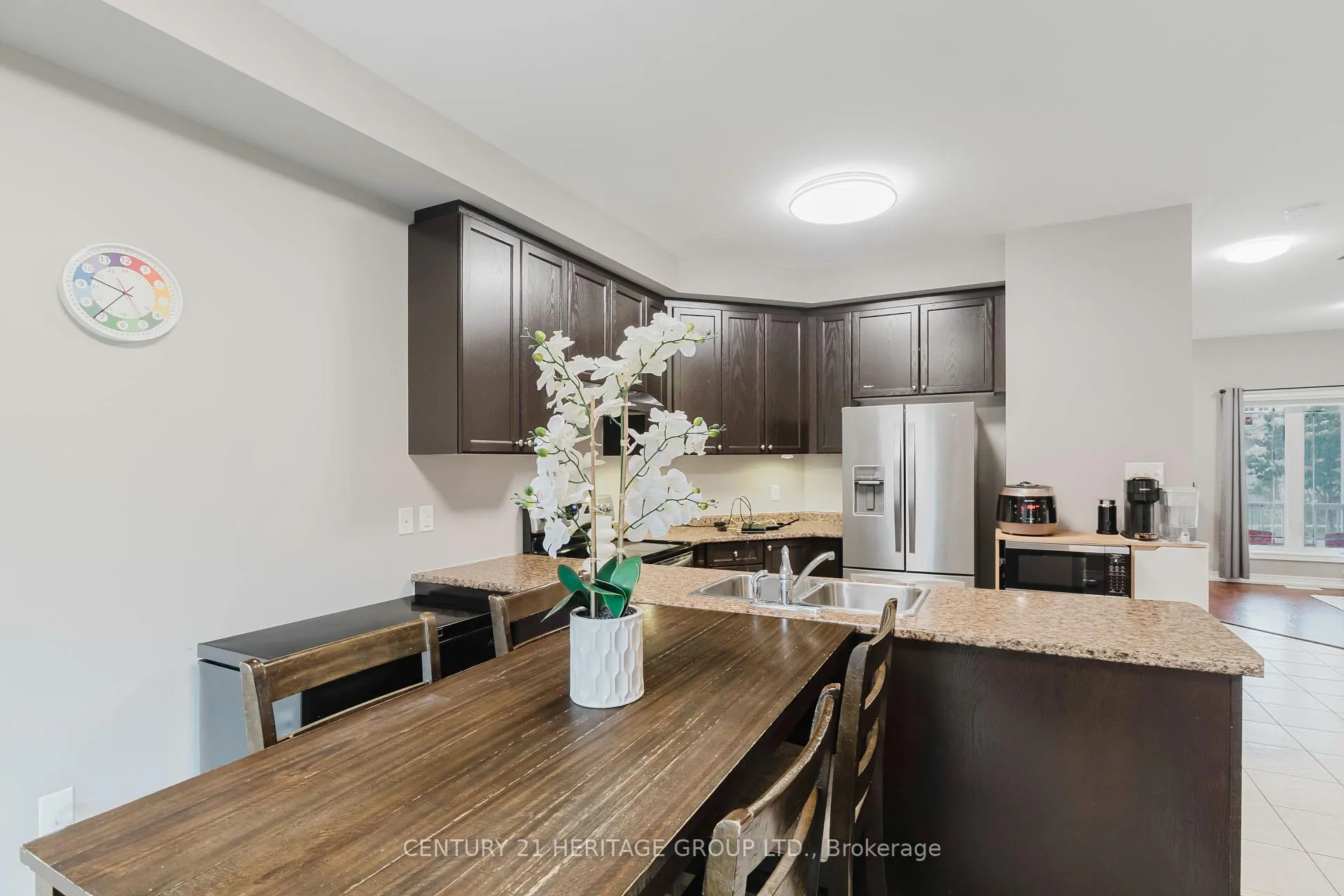 Photo 8 of 32 Grey Wing Avenue, Georgina, Keswick South — HOMEH