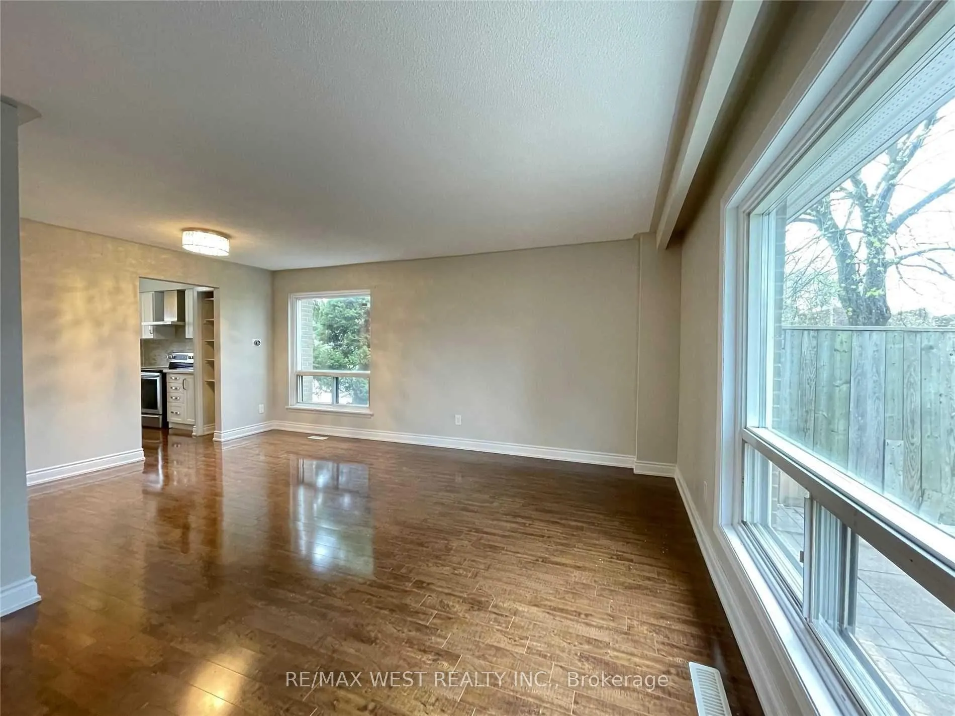Photo 7 of Unit 1, 437 Silverstone Drive, Etobicoke, West Humber-Clairville — HOMEH
